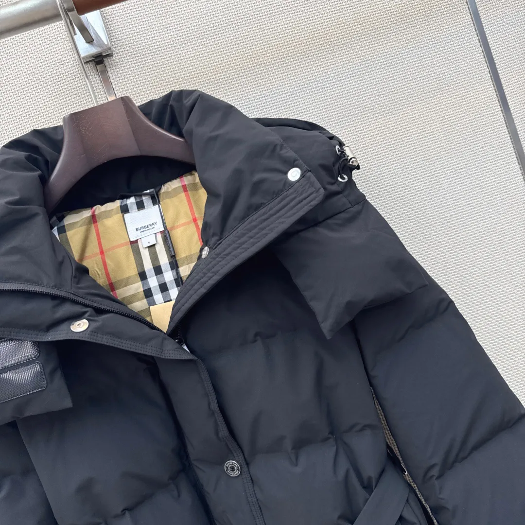 Women's Jackets And Down Jackets BURBERRY 18334417