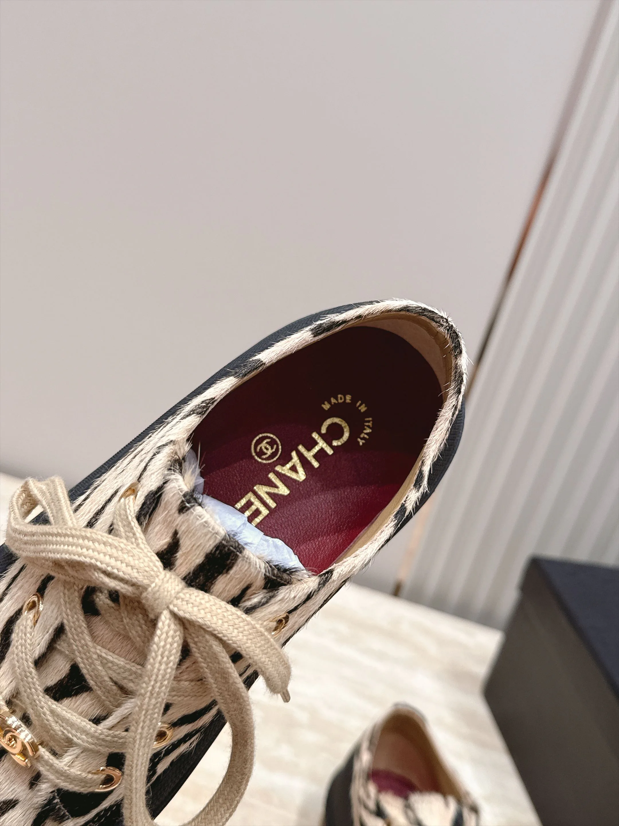 Women's Sneakers CHANEL 18025276
