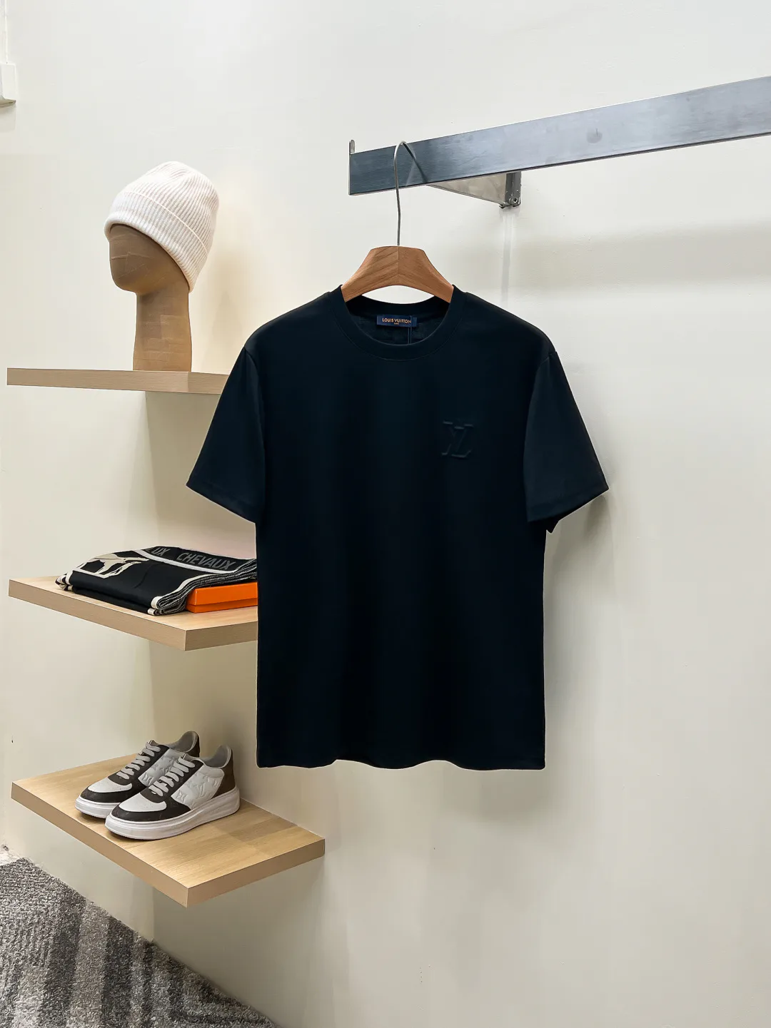 Men's T-Shirts LOUIS VUITTON 18499447