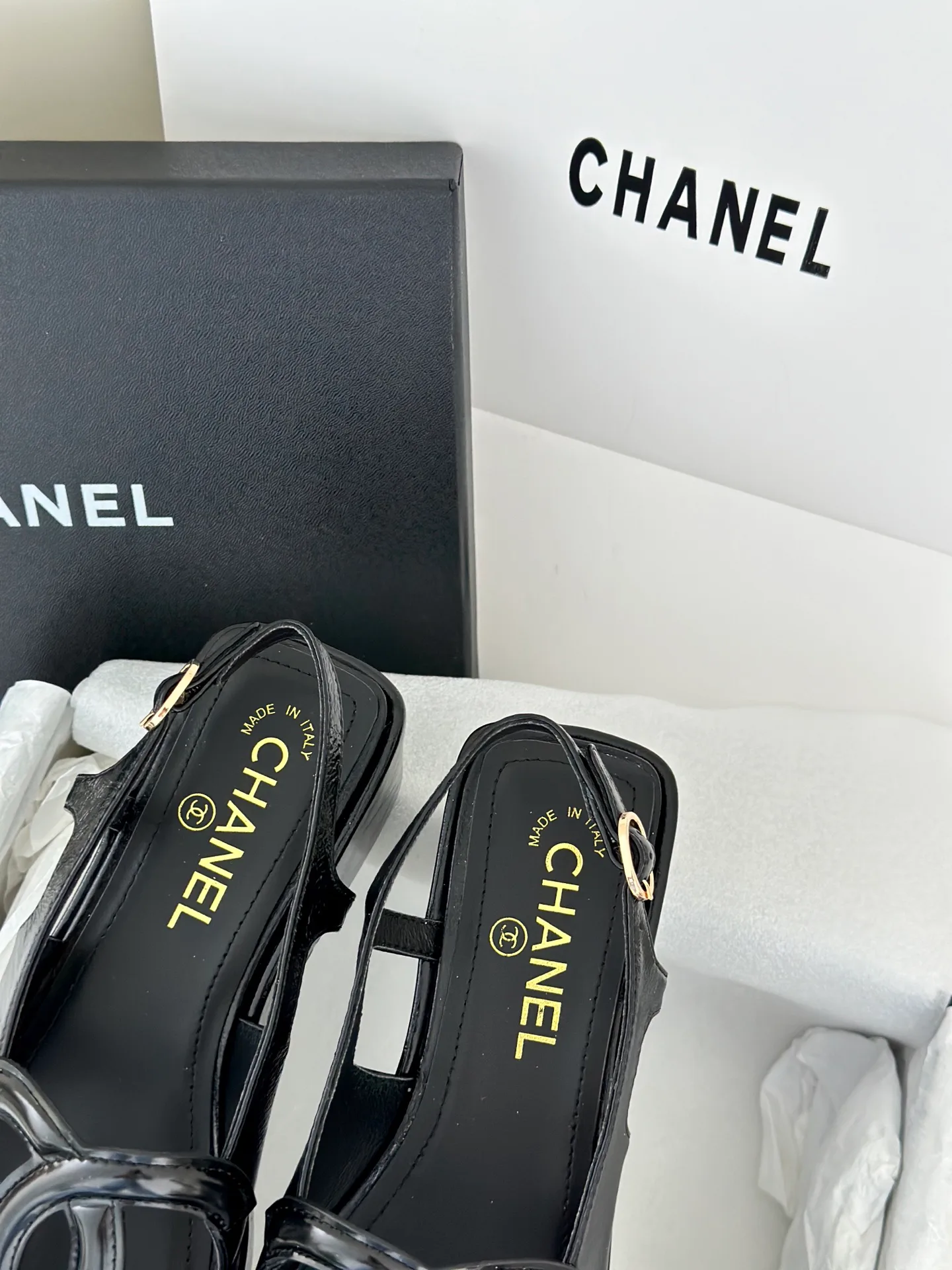 Women's Open-Toe Sandals CHANEL 18143041