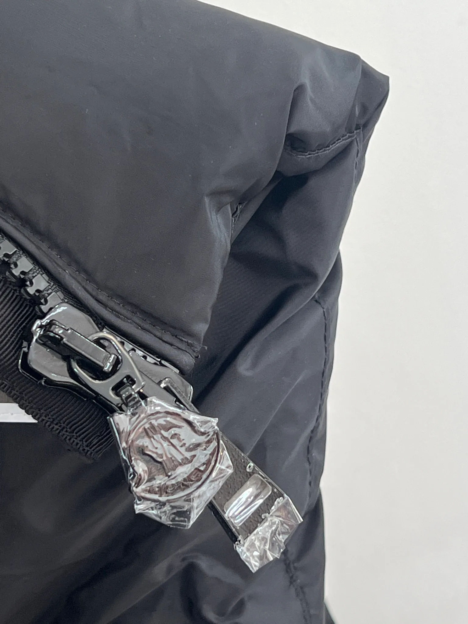 Women's Jackets And Down Jackets MONCLER 18416188
