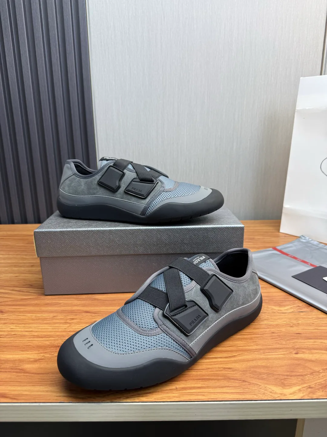 Men's Sneakers PRADA 17814119