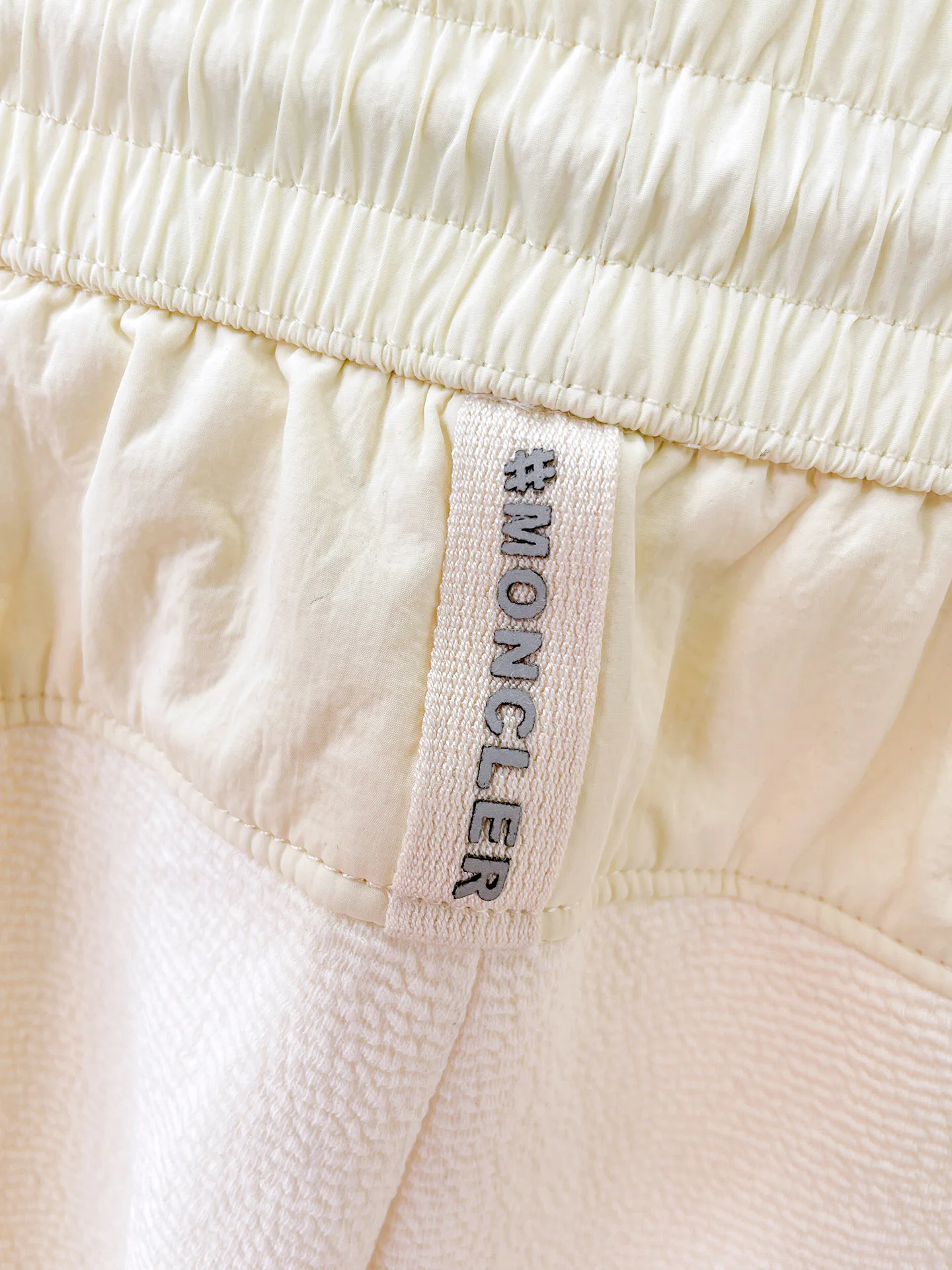 Men's Trousers MONCLER 18399275