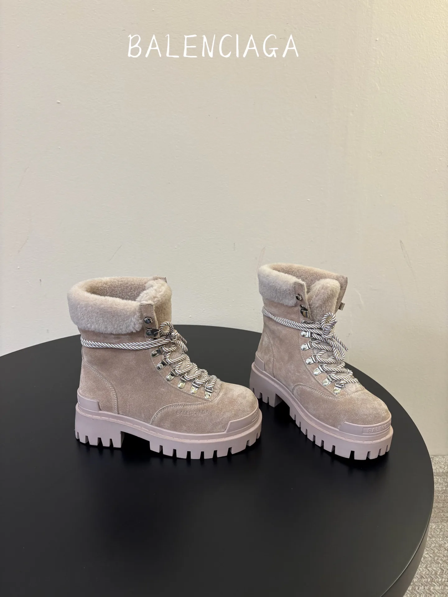 Ботинки Женские Balenciaga 18590346