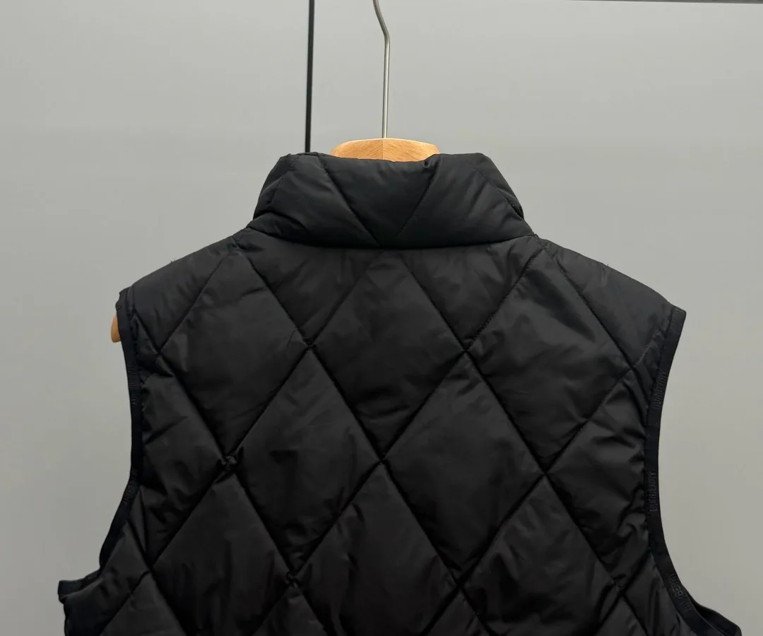 Women's Vests BURBERRY 17920935
