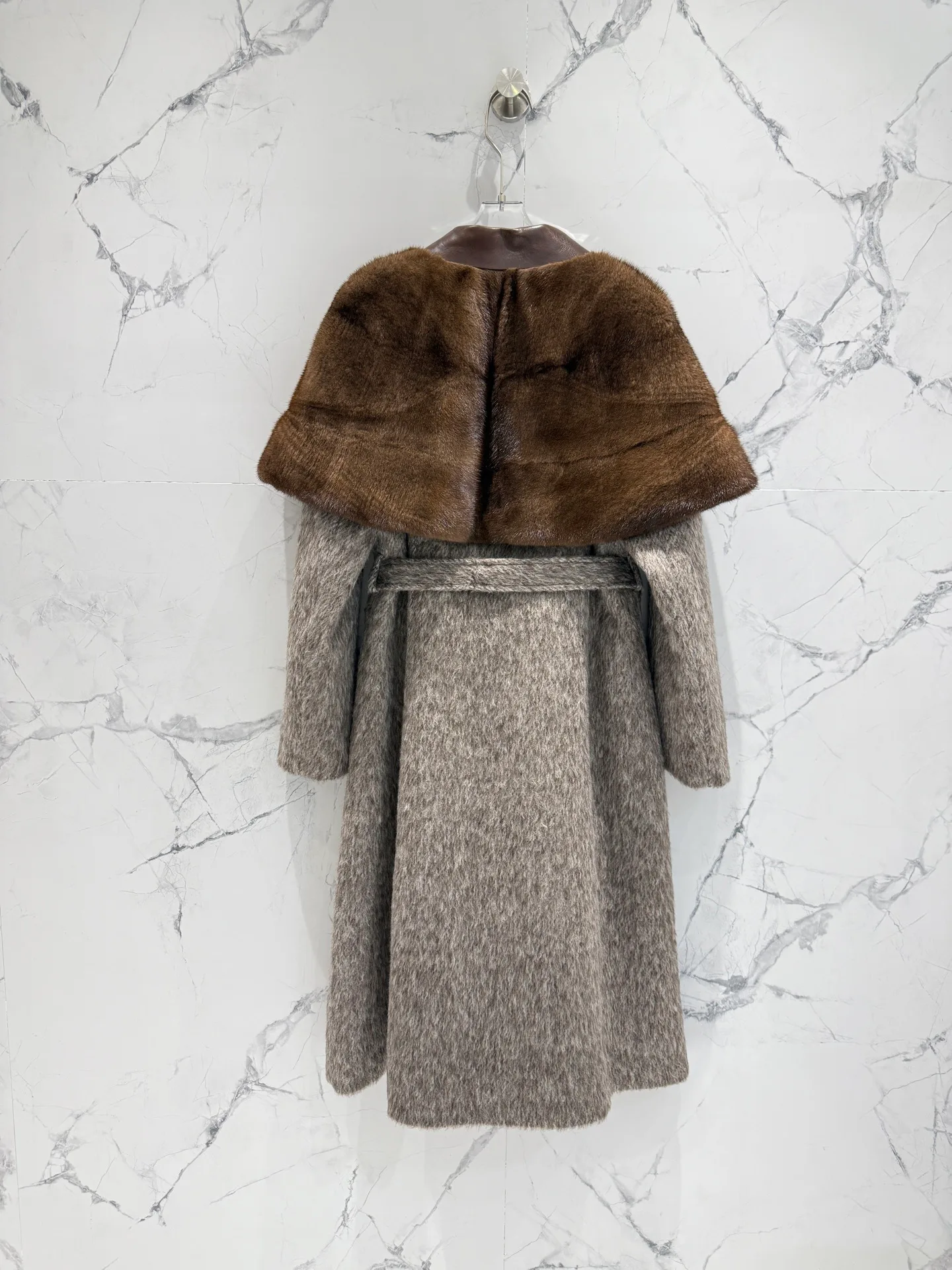 Women's Fur Coats LORO PIANA 18082842