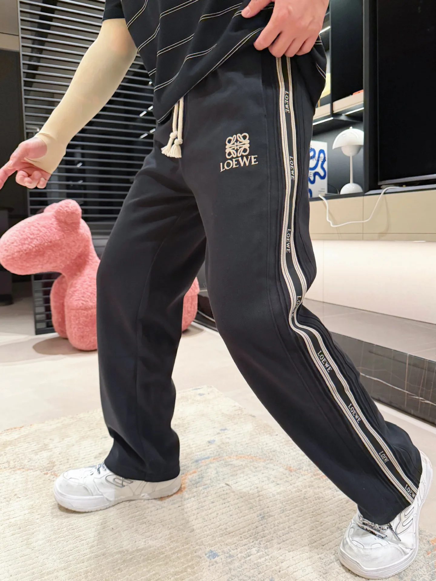 Men's Trousers LOEWE 18499688