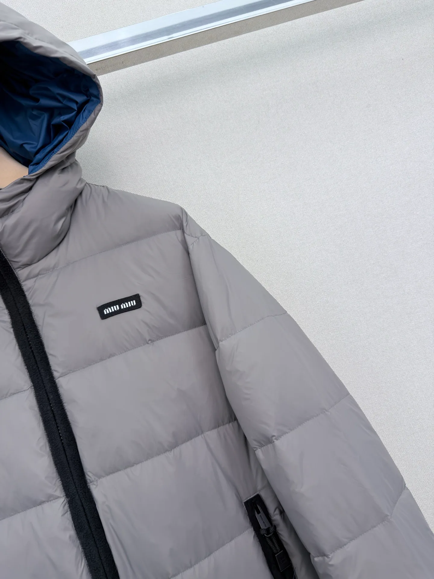 Women's Jackets And Down Jackets MIU MIU 18043049