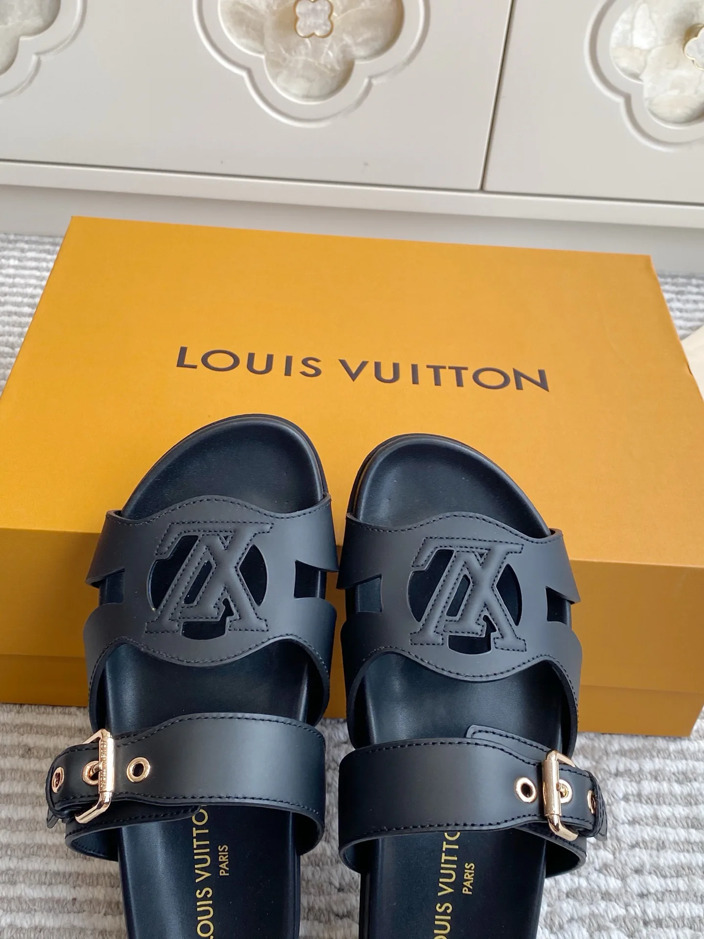 Women's Flip-Flops LOUIS VUITTON 17572158