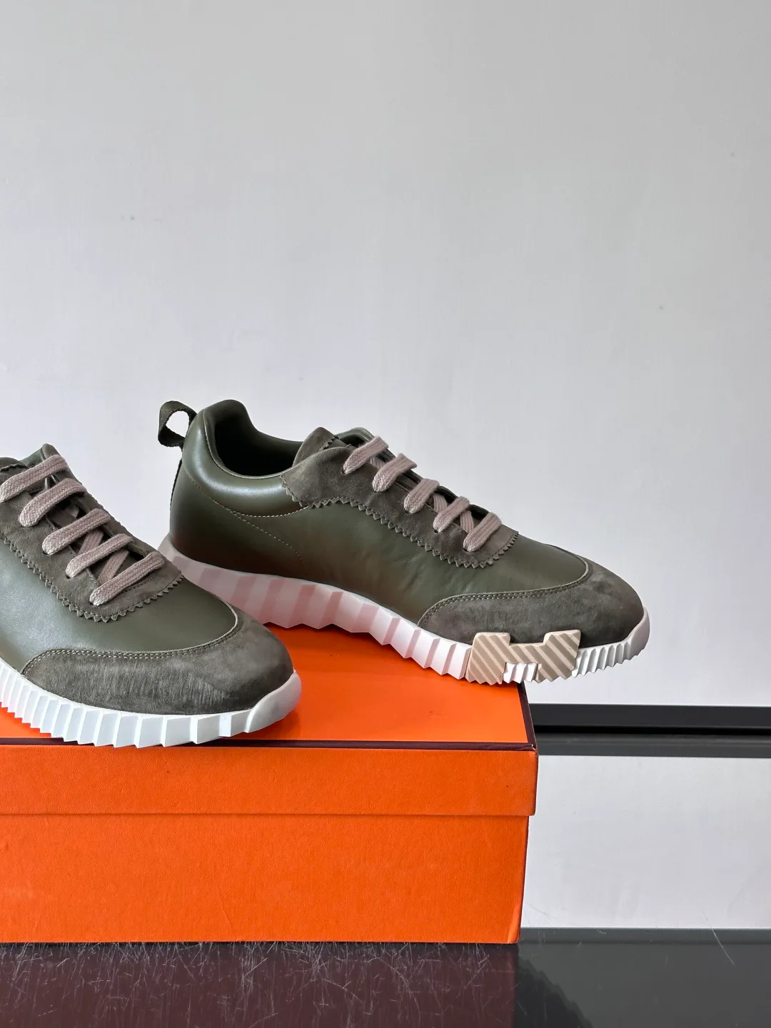 Men's Sneakers HERMES 18102597