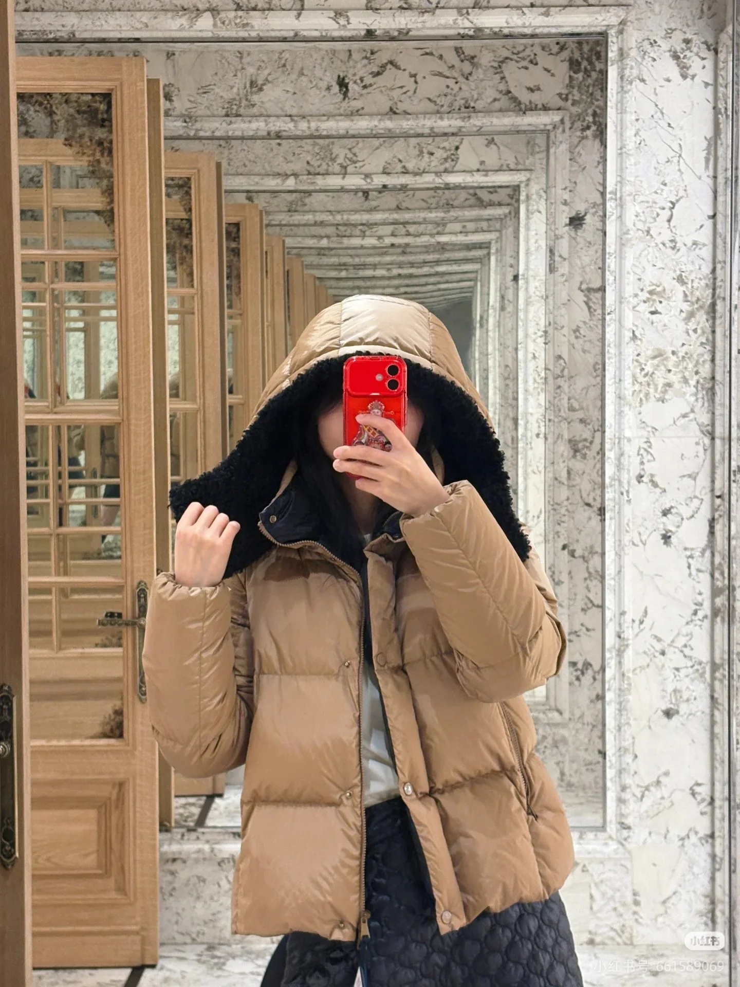 Women's Jackets And Down Jackets MONCLER 18044309