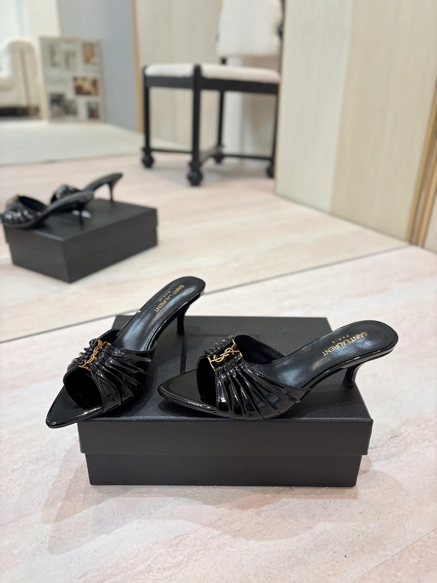 Women's Mules And Clogs SAINT LAURENT 17476081