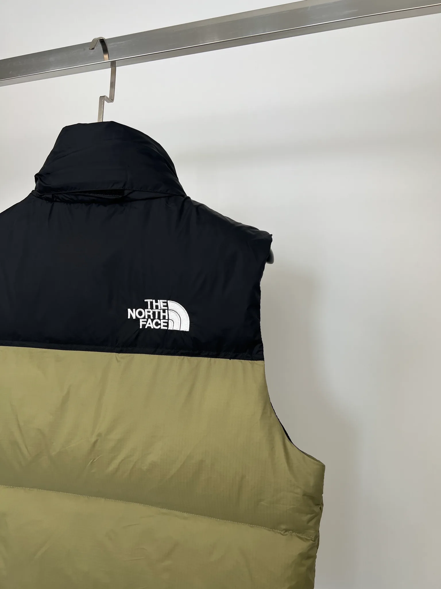 Women's Vests THE NORTH FACE 18416024