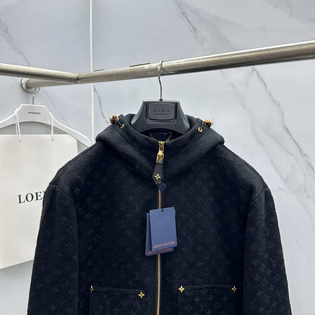 Men's Jackets And Down Jackets LOUIS VUITTON 18246854