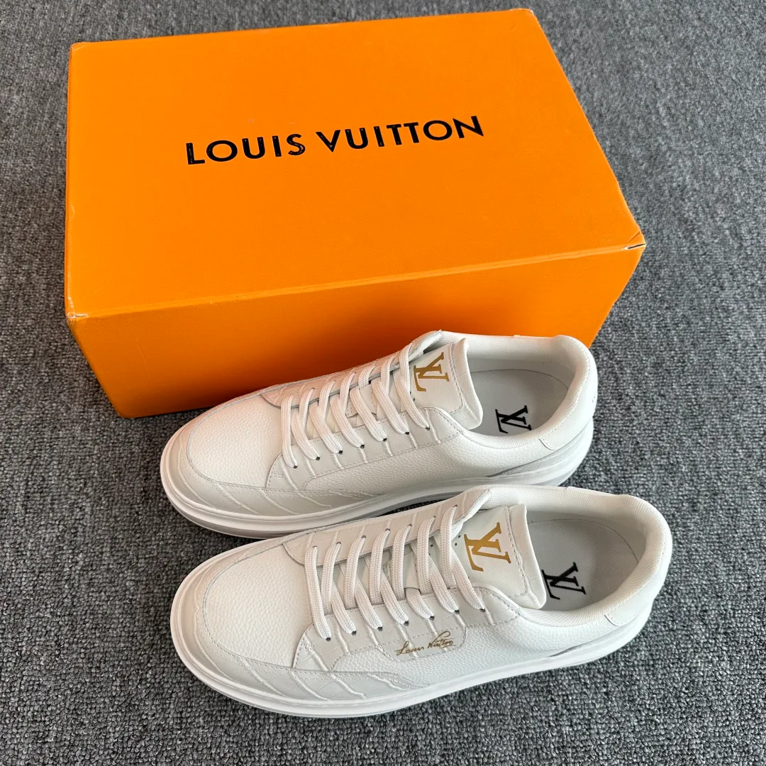 Men's Sneakers LOUIS VUITTON 18394324