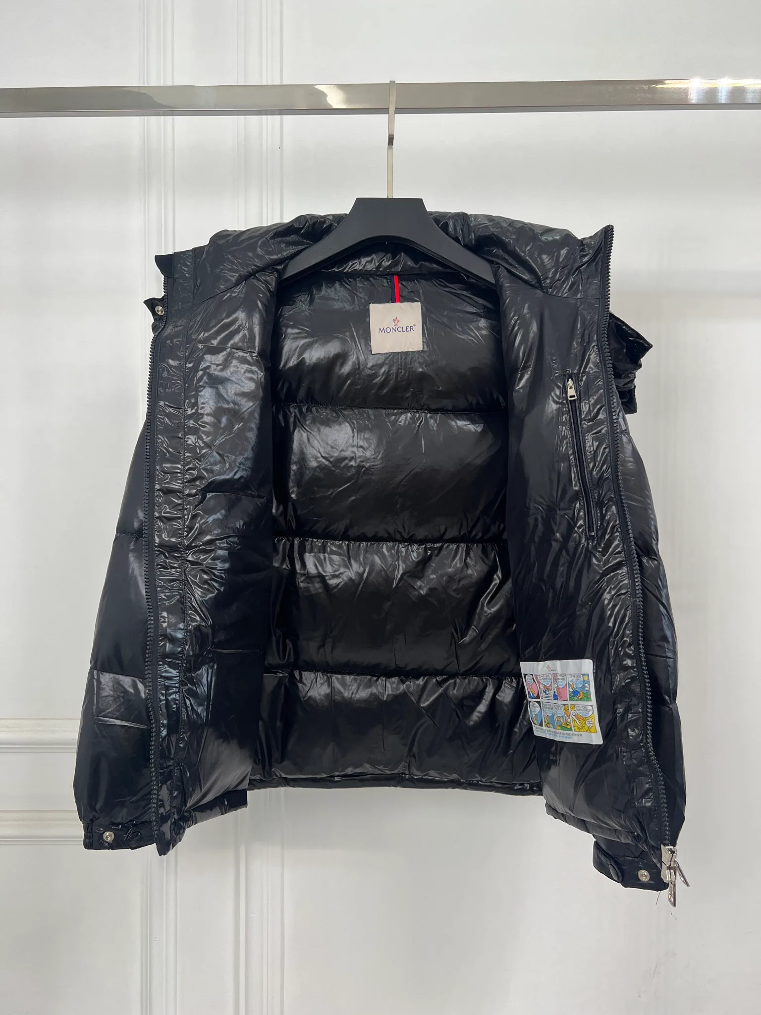 Women's Jackets And Down Jackets MONCLER 18415666