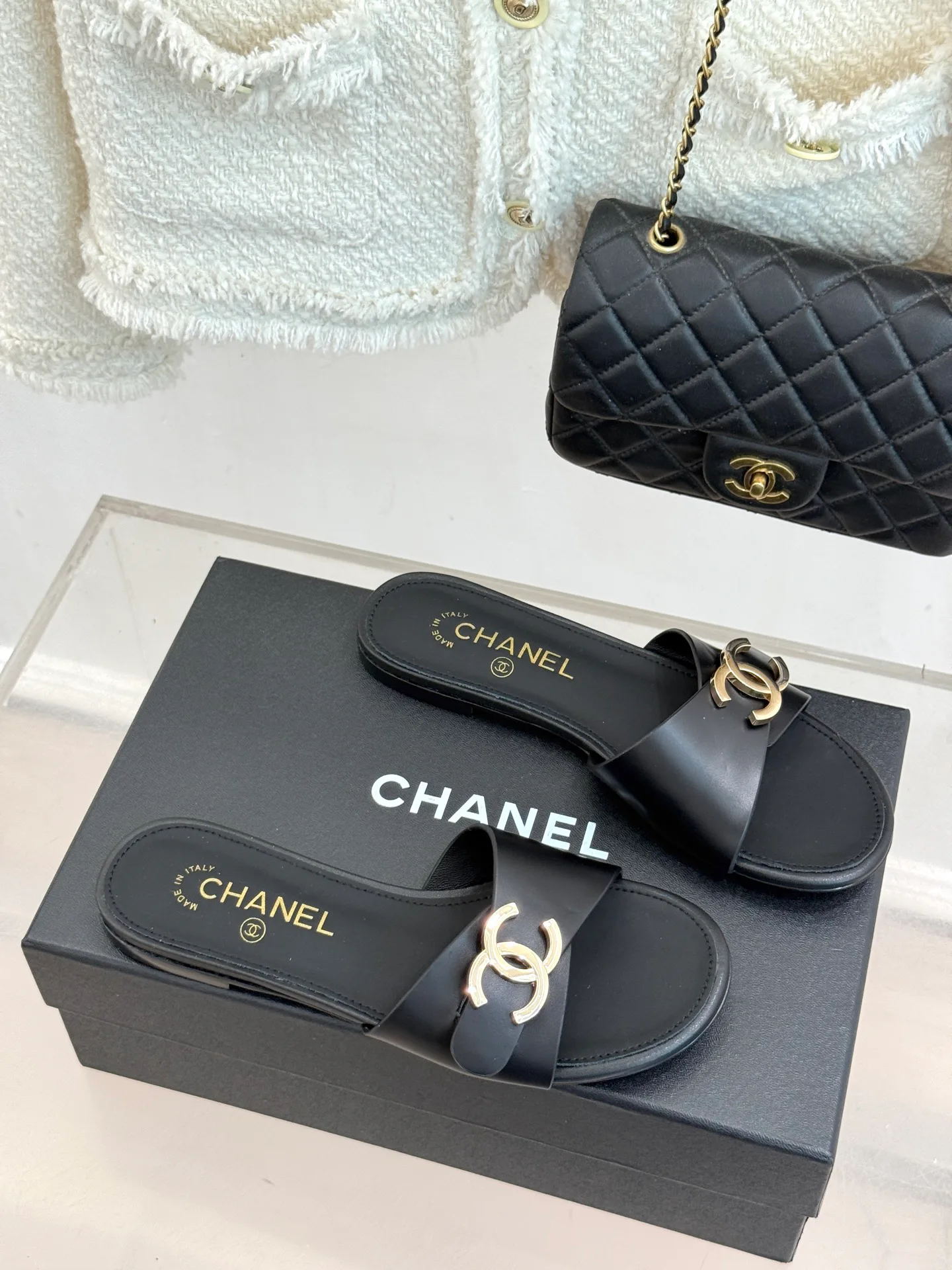 Women's Flip-Flops CHANEL 17699604