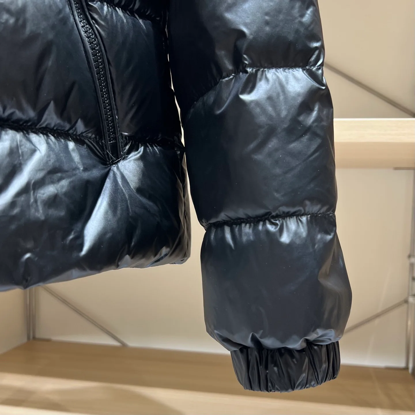 Women's Jackets And Down Jackets MONCLER 18032036