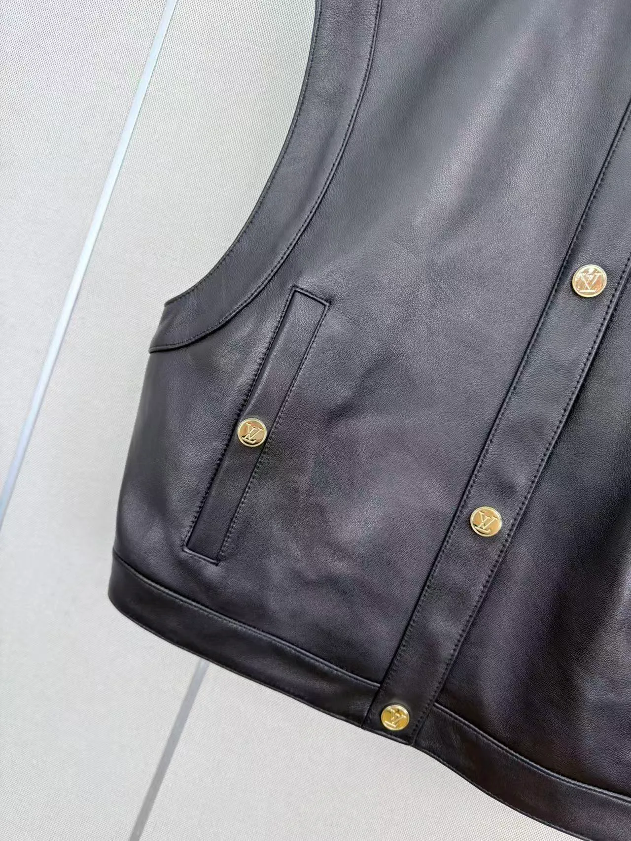 Women's Vests LOUIS VUITTON 18113277