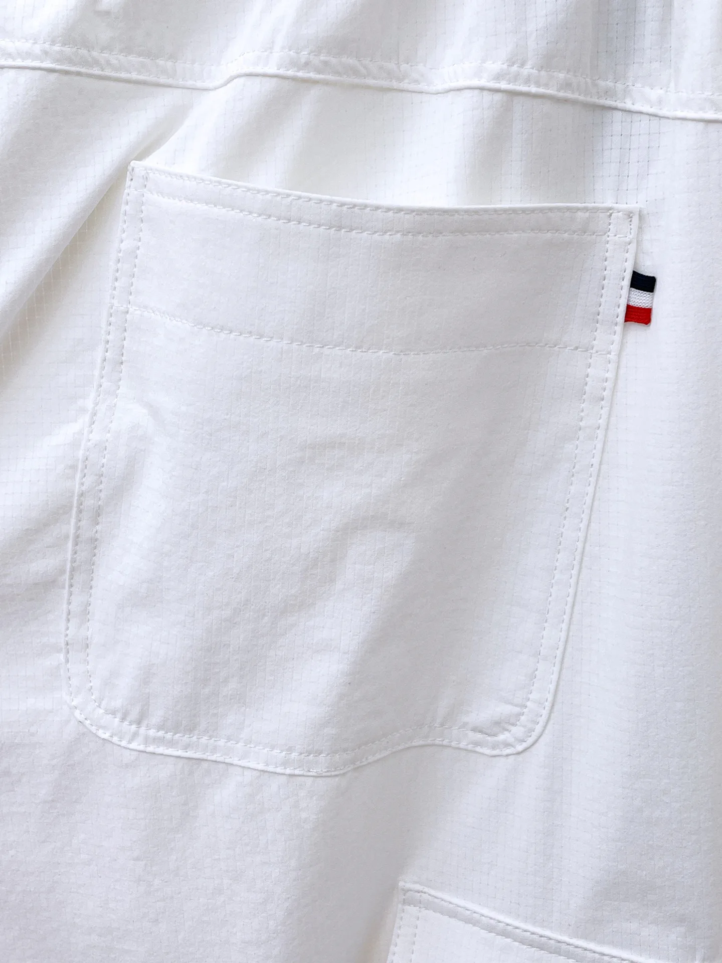 Men's Trousers MONCLER 18399303