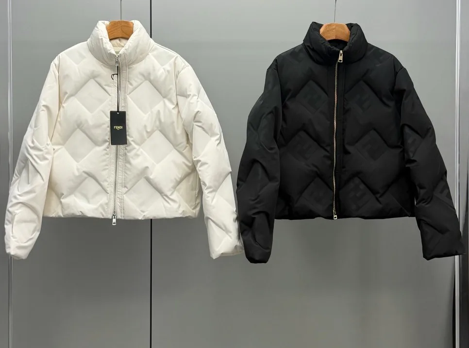 Women's Jackets And Down Jackets FENDI 18106479