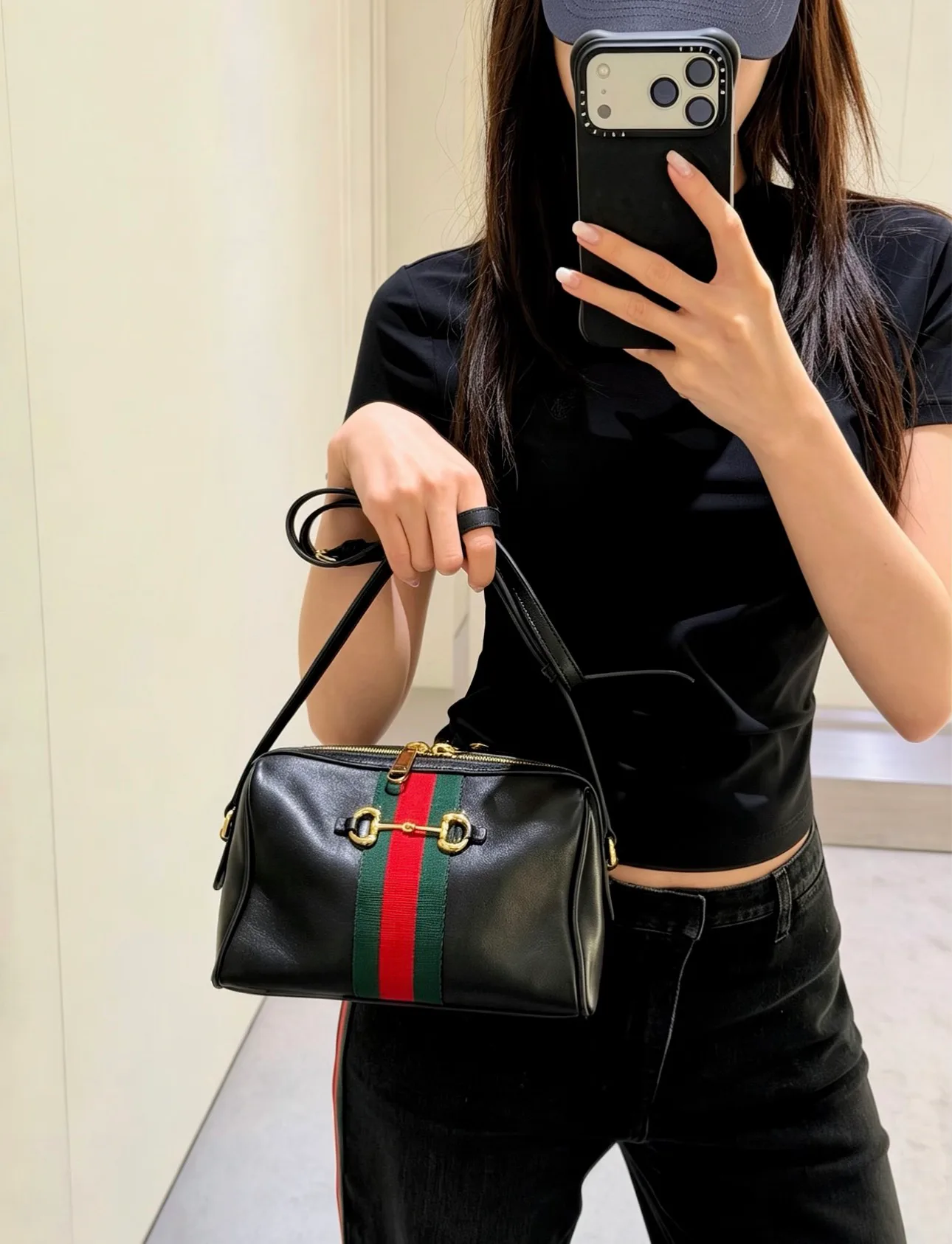 Women's Classic Handbags GUCCI 17243036
