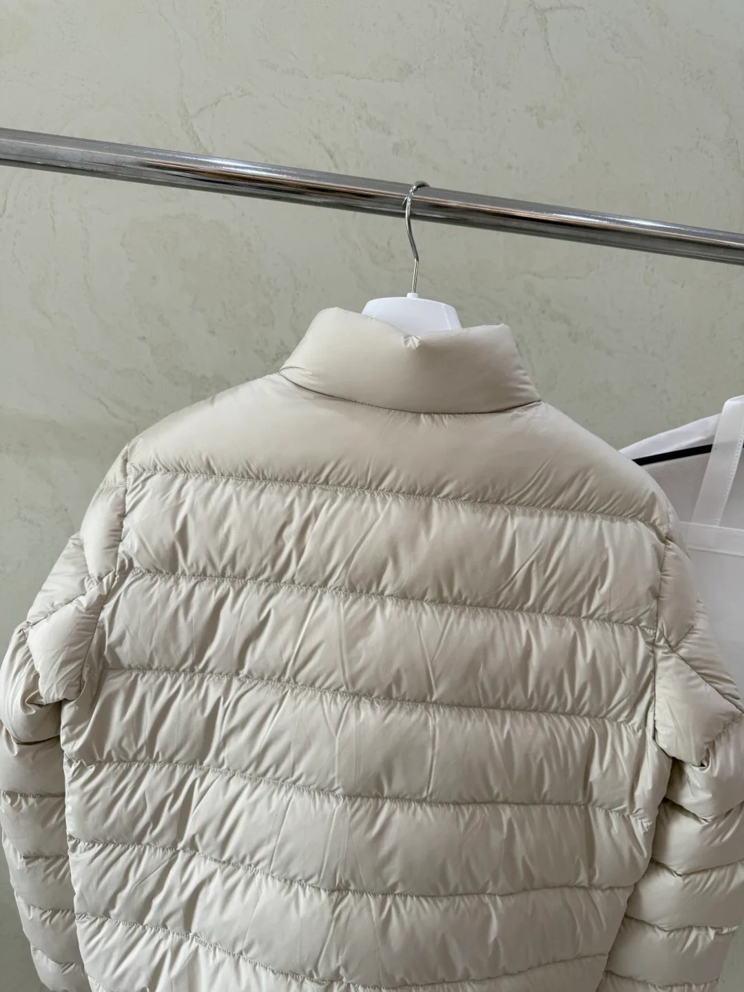 Women's Jackets And Down Jackets MONCLER 18376102