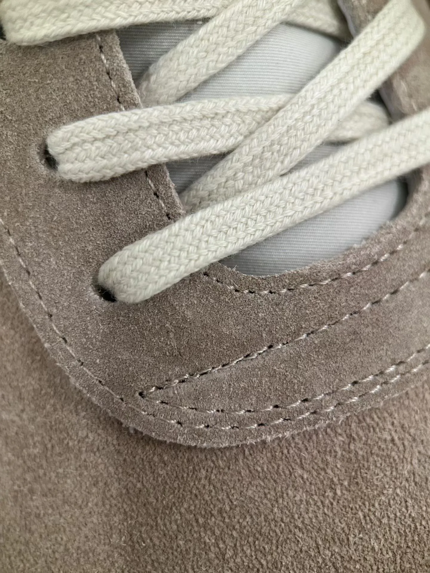 Women's Sneakers LORO PIANA 18267410
