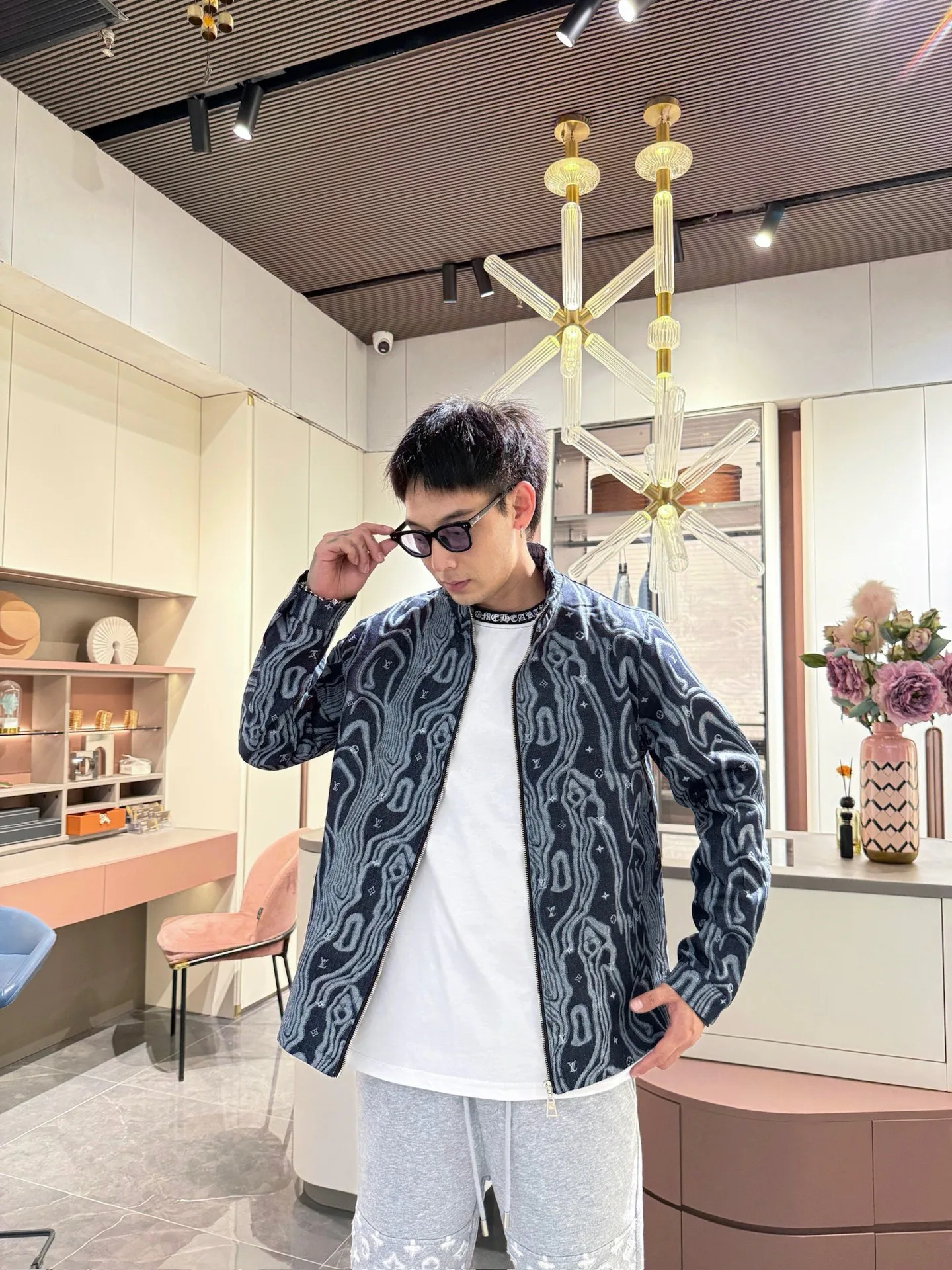 Men's Jackets And Down Jackets LOUIS VUITTON 18197265