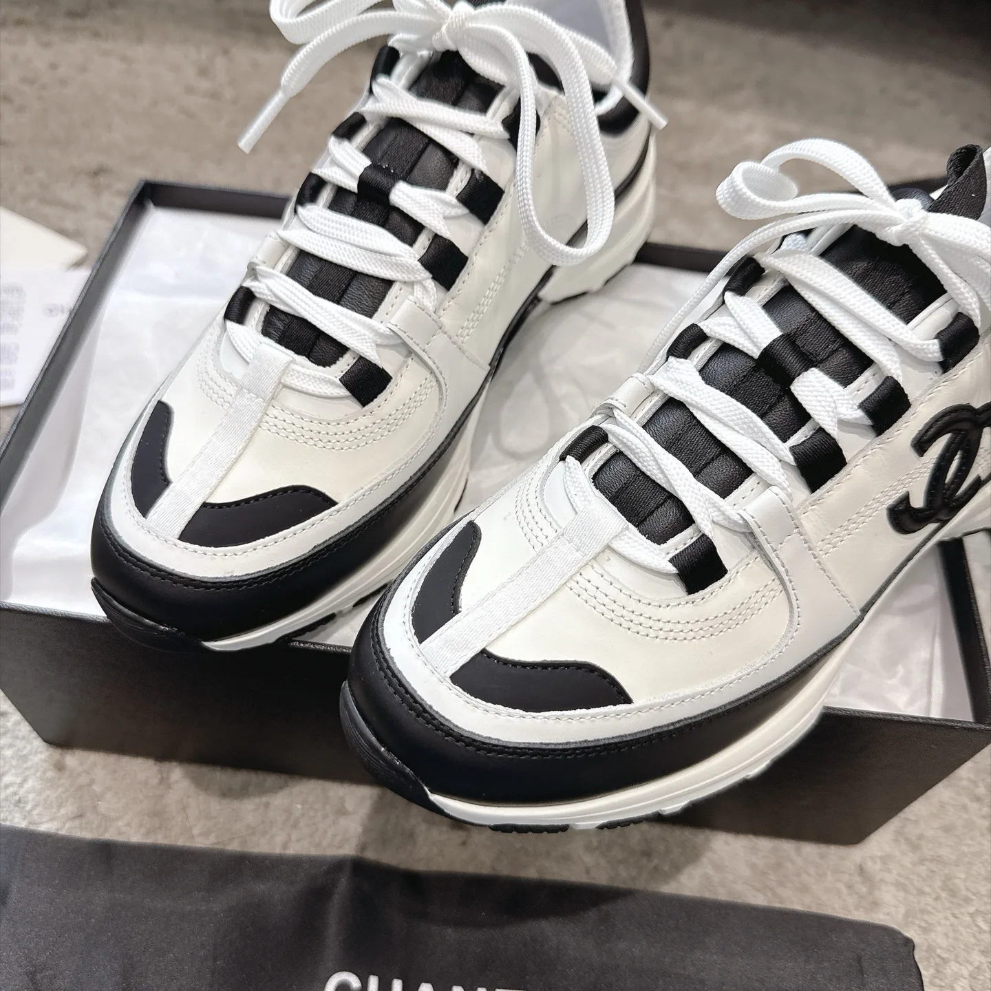 Women's Sneakers CHANEL 17933397