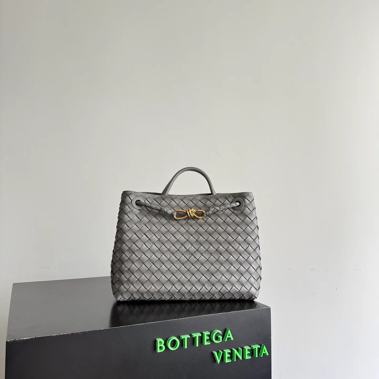 Women's Classic Handbags BOTTEGA VENETA 18321475
