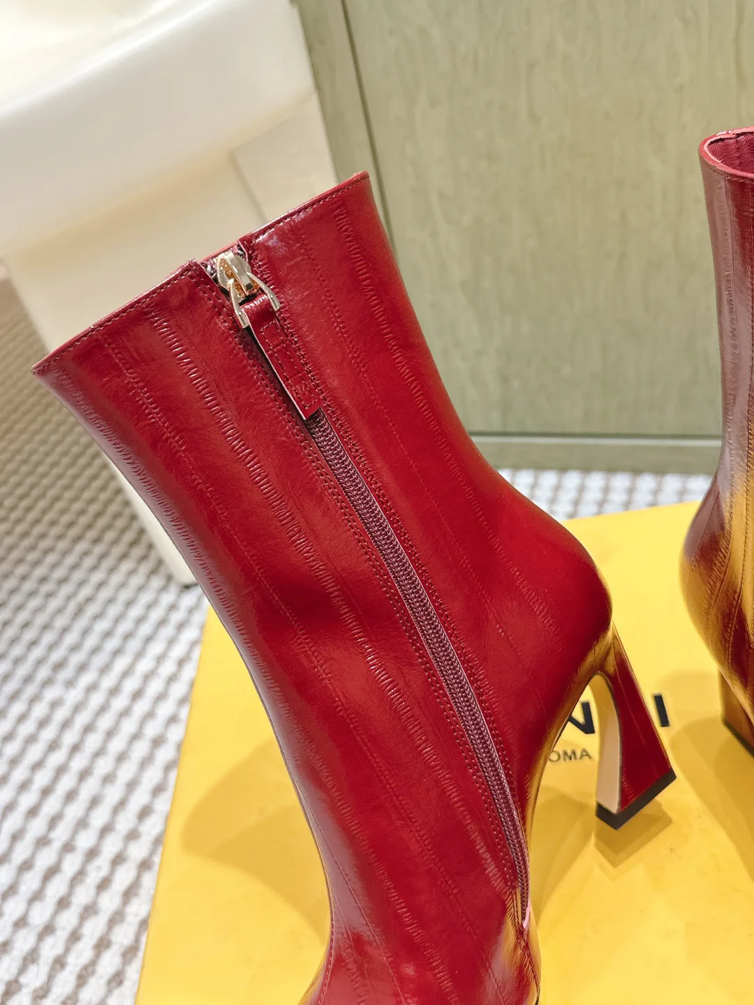 Women's Booties FENDI 18153057