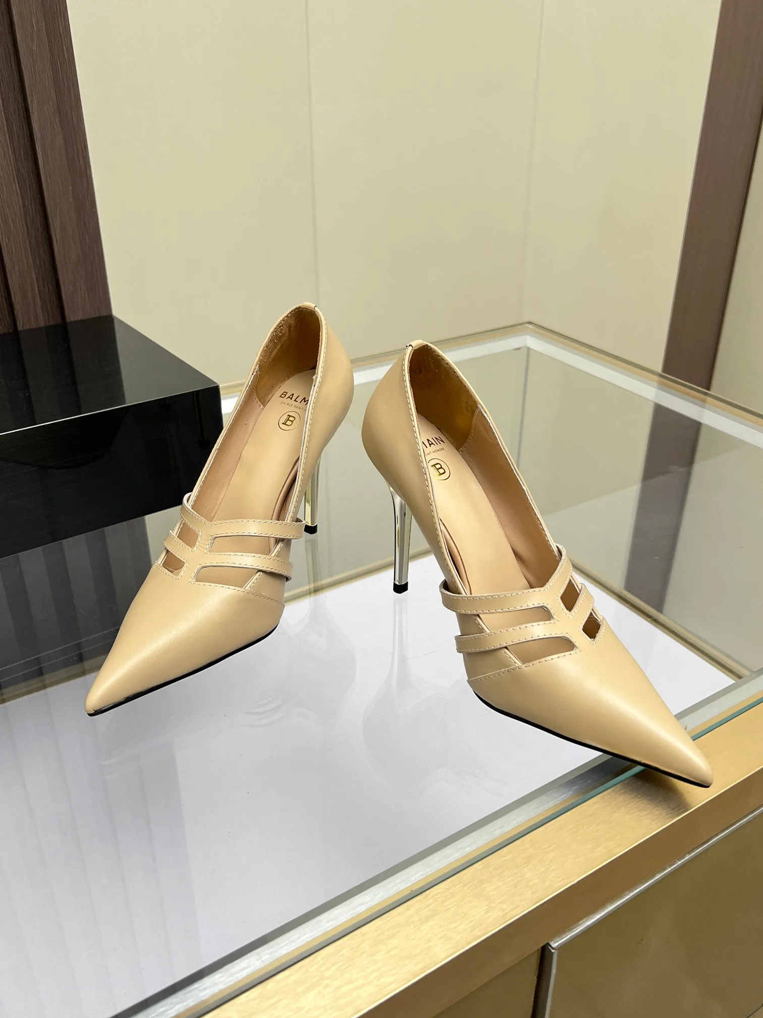 Women's Heels BALMAIN 17911049