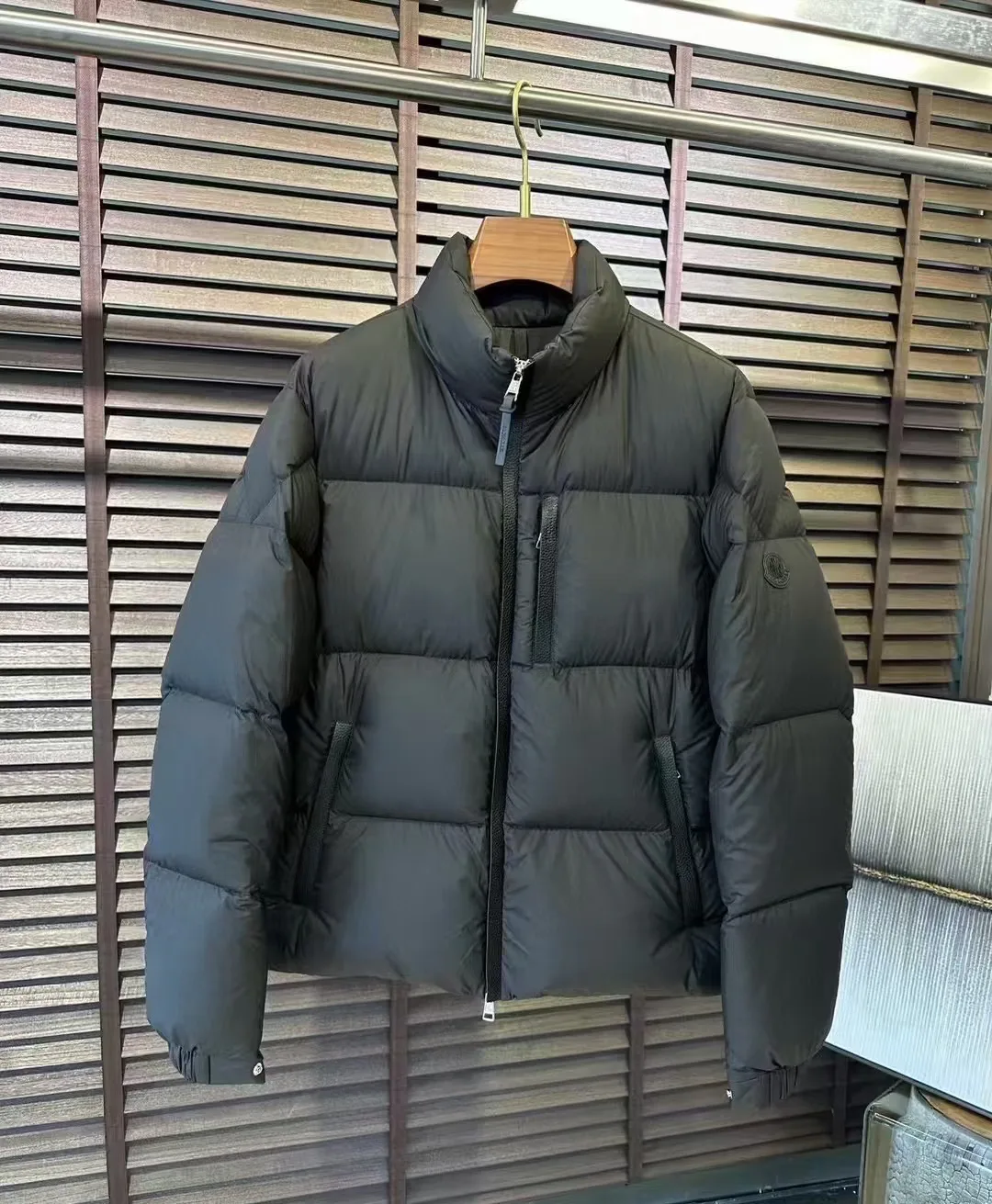 Women's Jackets And Down Jackets MONCLER 17964551