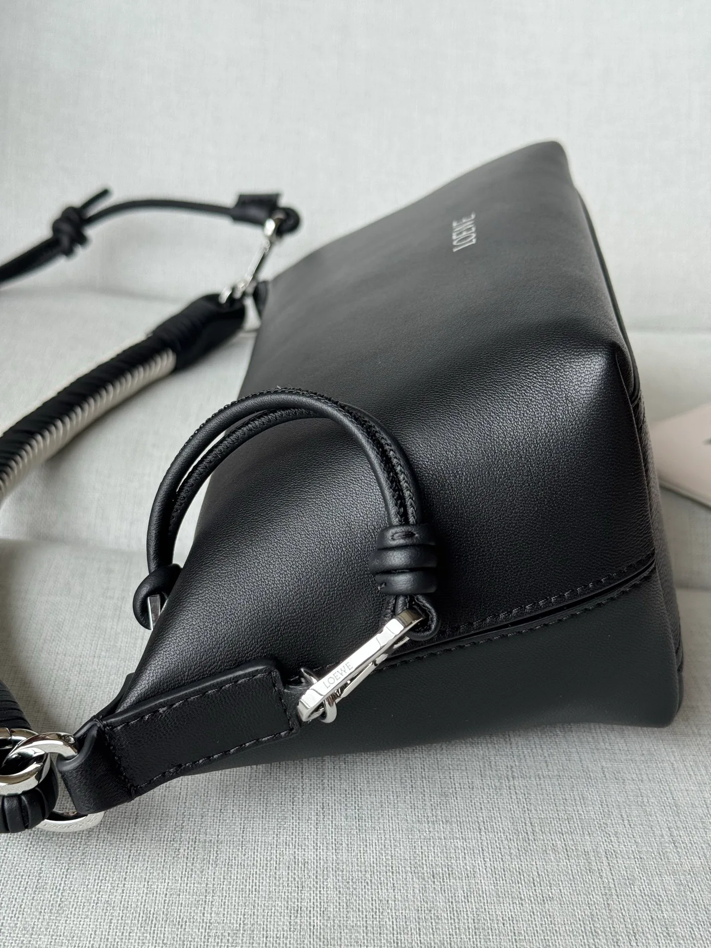 Women's Classic Handbags LOEWE 17722819