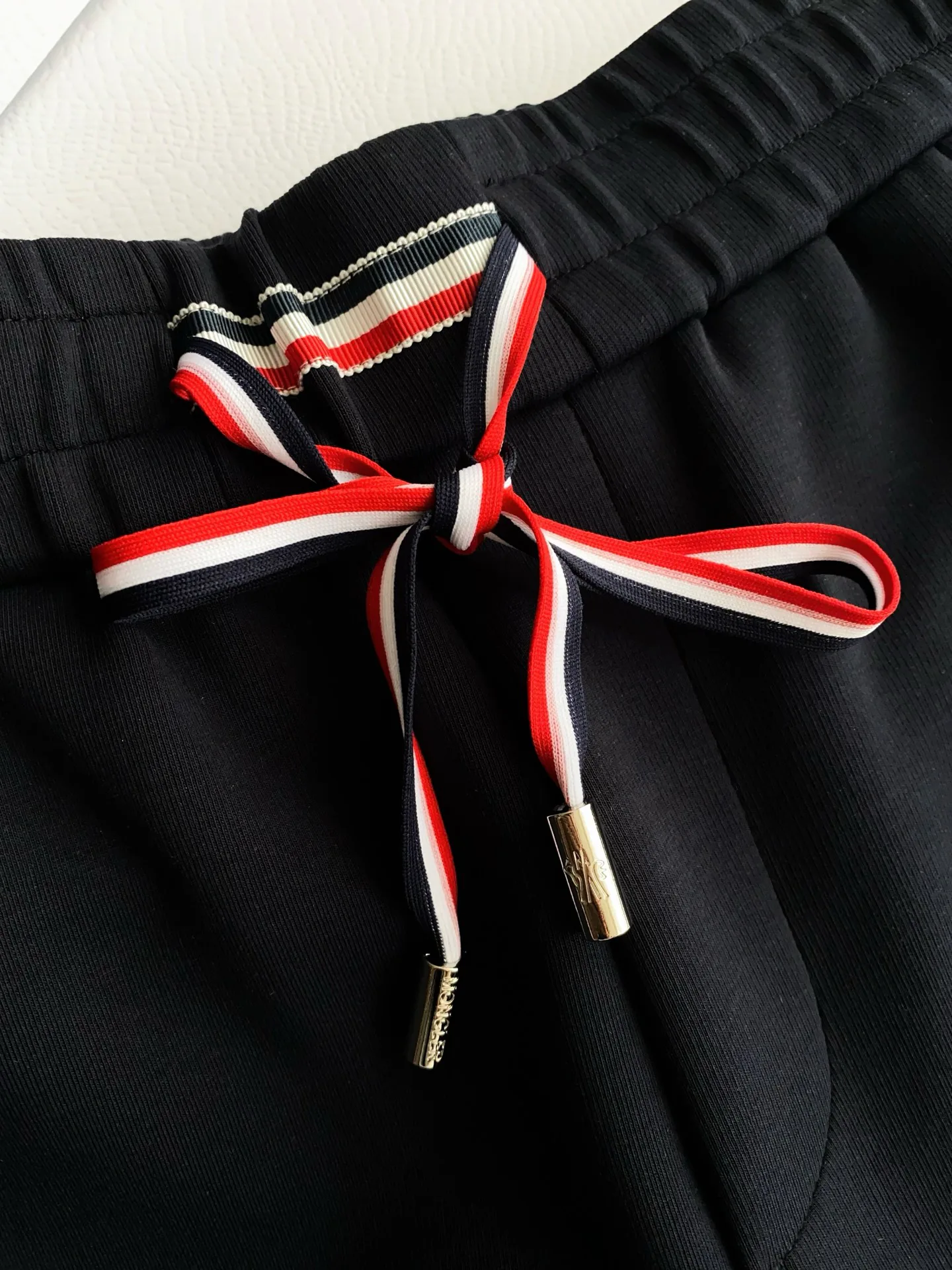 Men's Trousers MONCLER 18315006