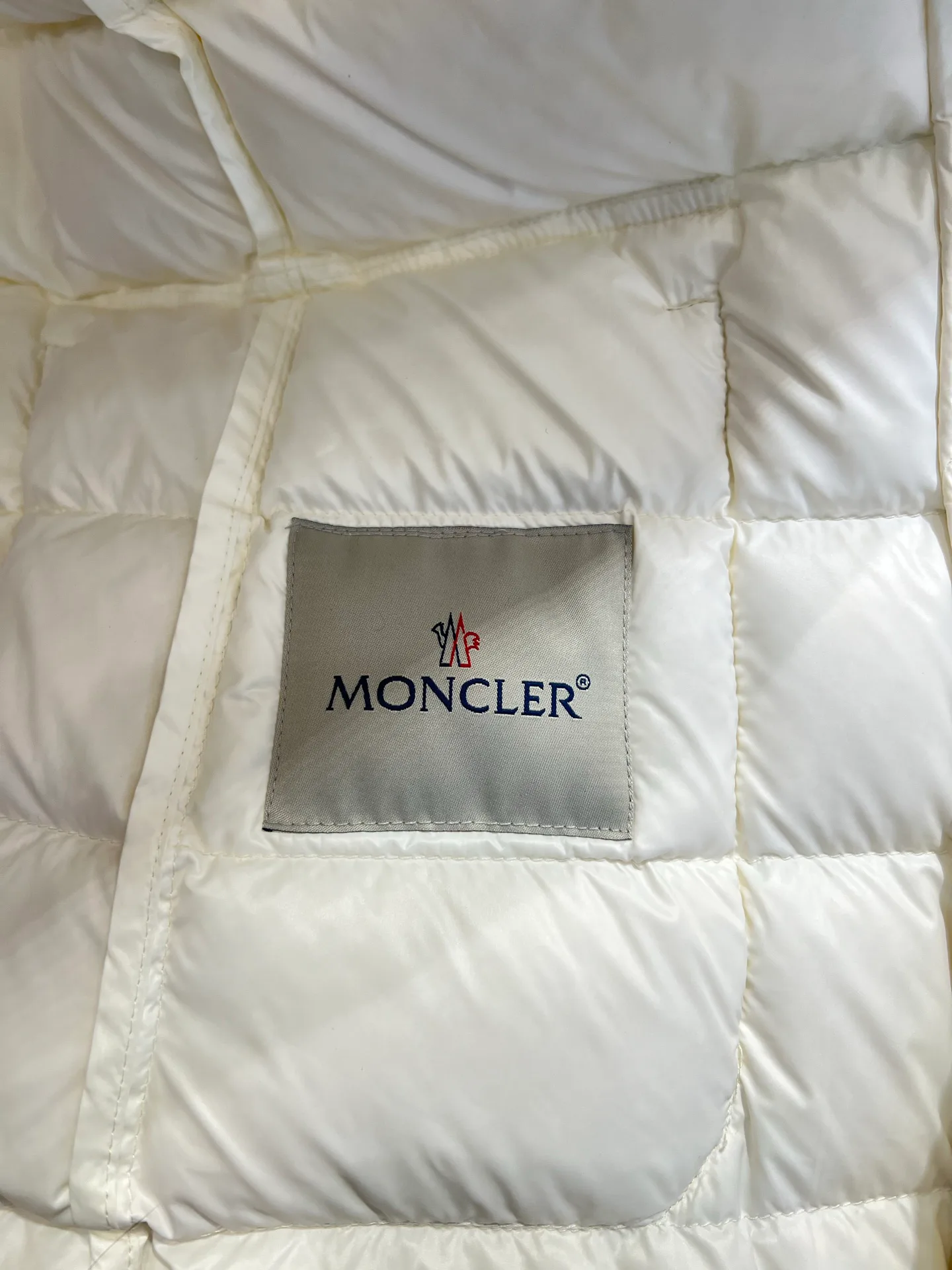 Men's Jackets And Down Jackets MONCLER 18434494