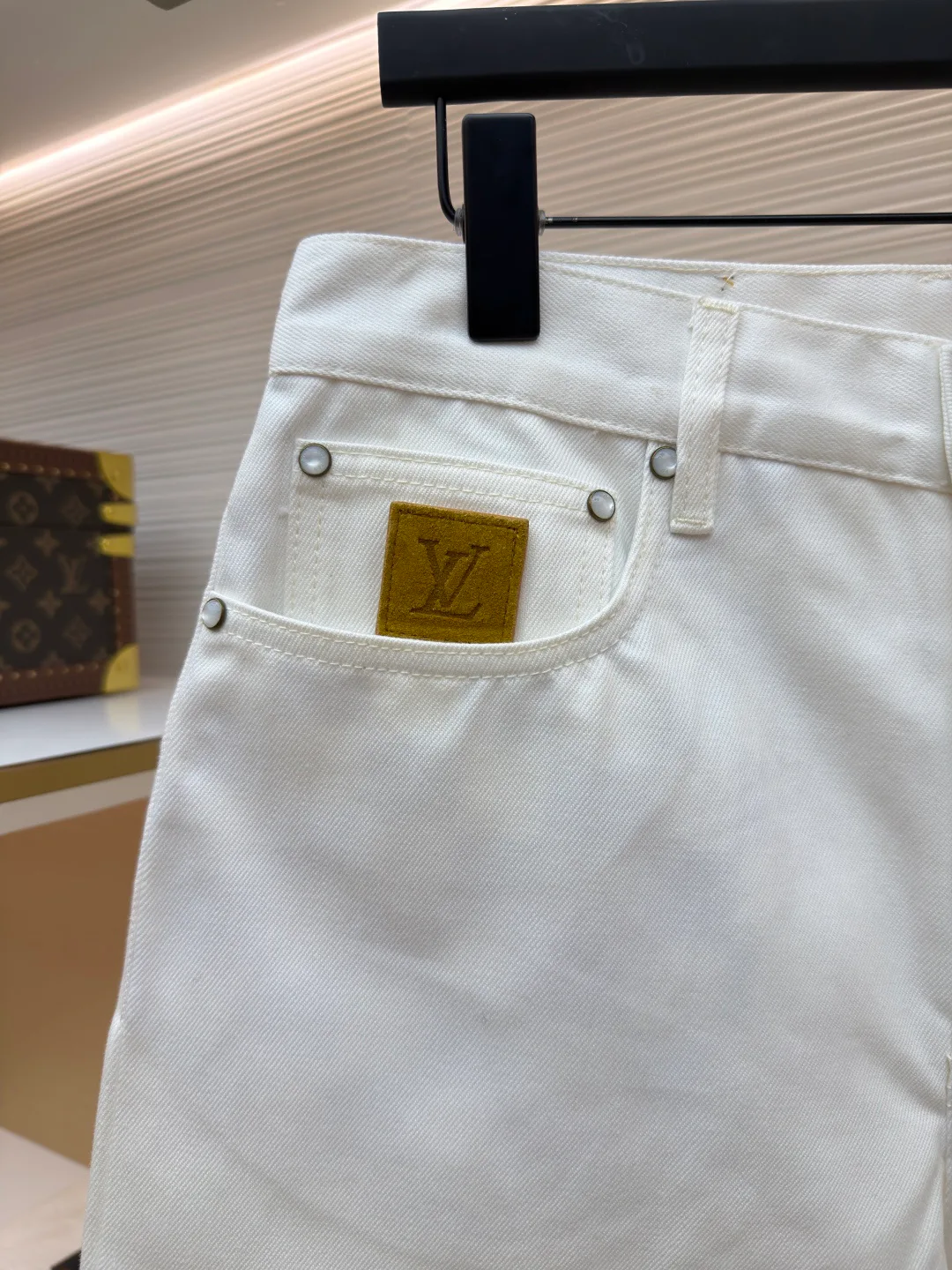 Men's Shorts LOUIS VUITTON 18154063