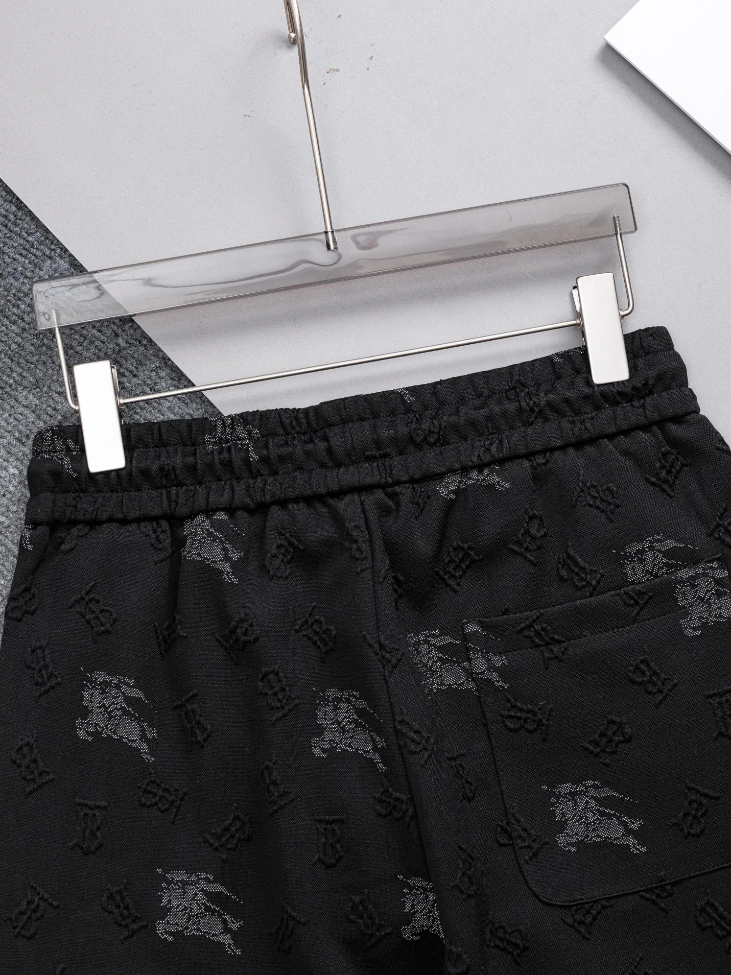 Men's Shorts BURBERRY 18000501