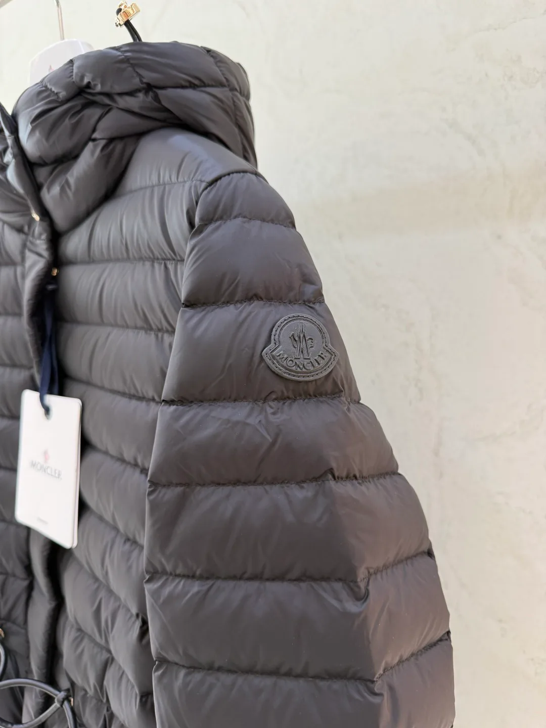 Women's Jackets And Down Jackets MONCLER 18043551