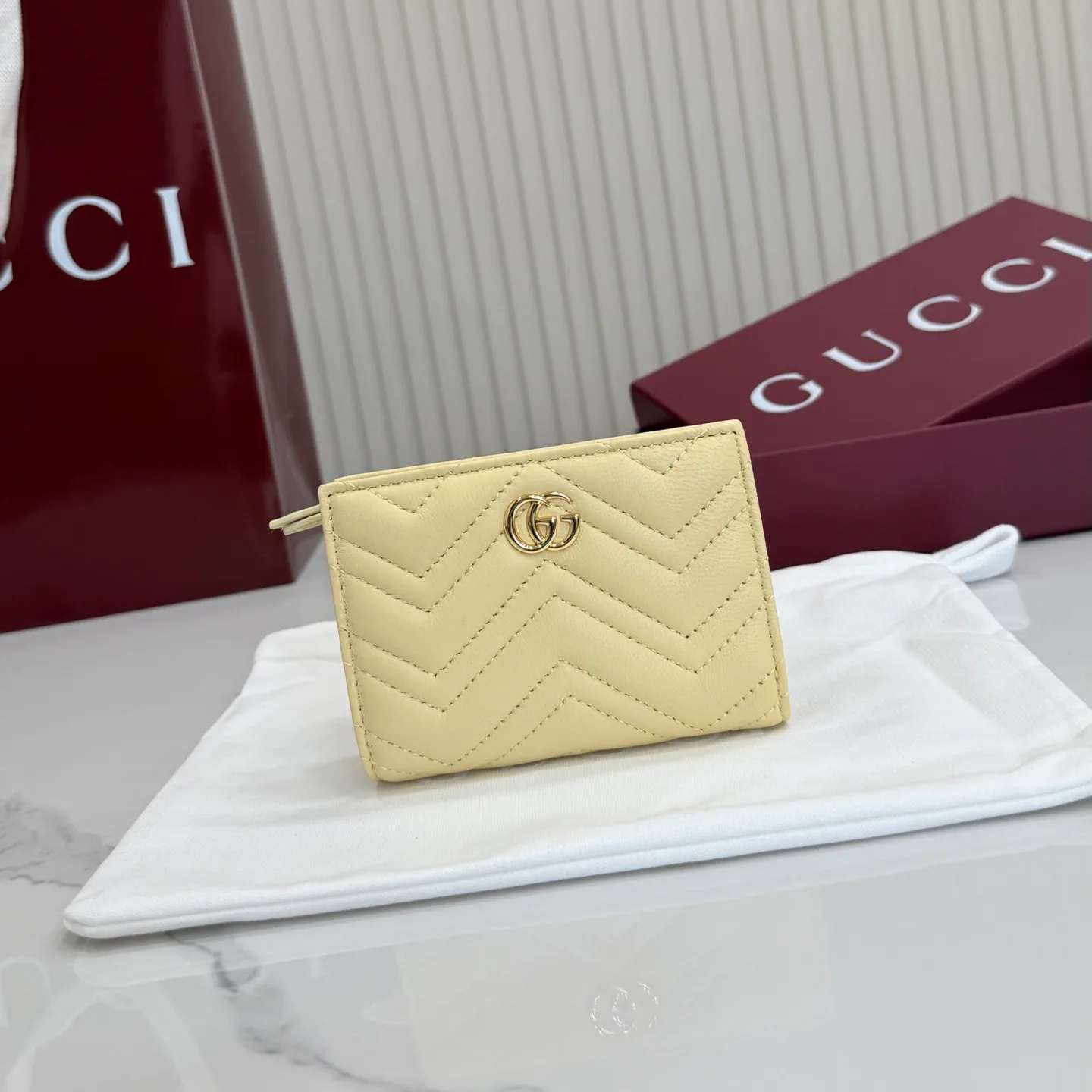 Women's Clutches GUCCI 17948236
