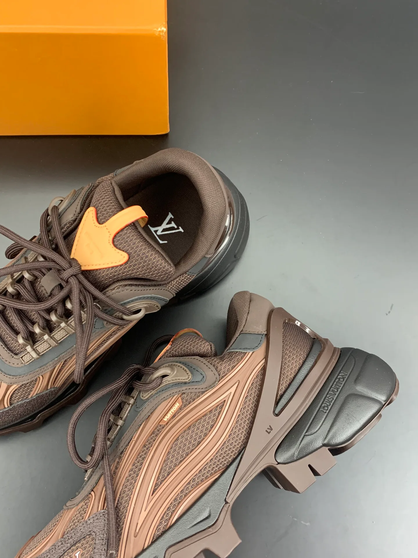 Men's Sneakers LOUIS VUITTON 17545293