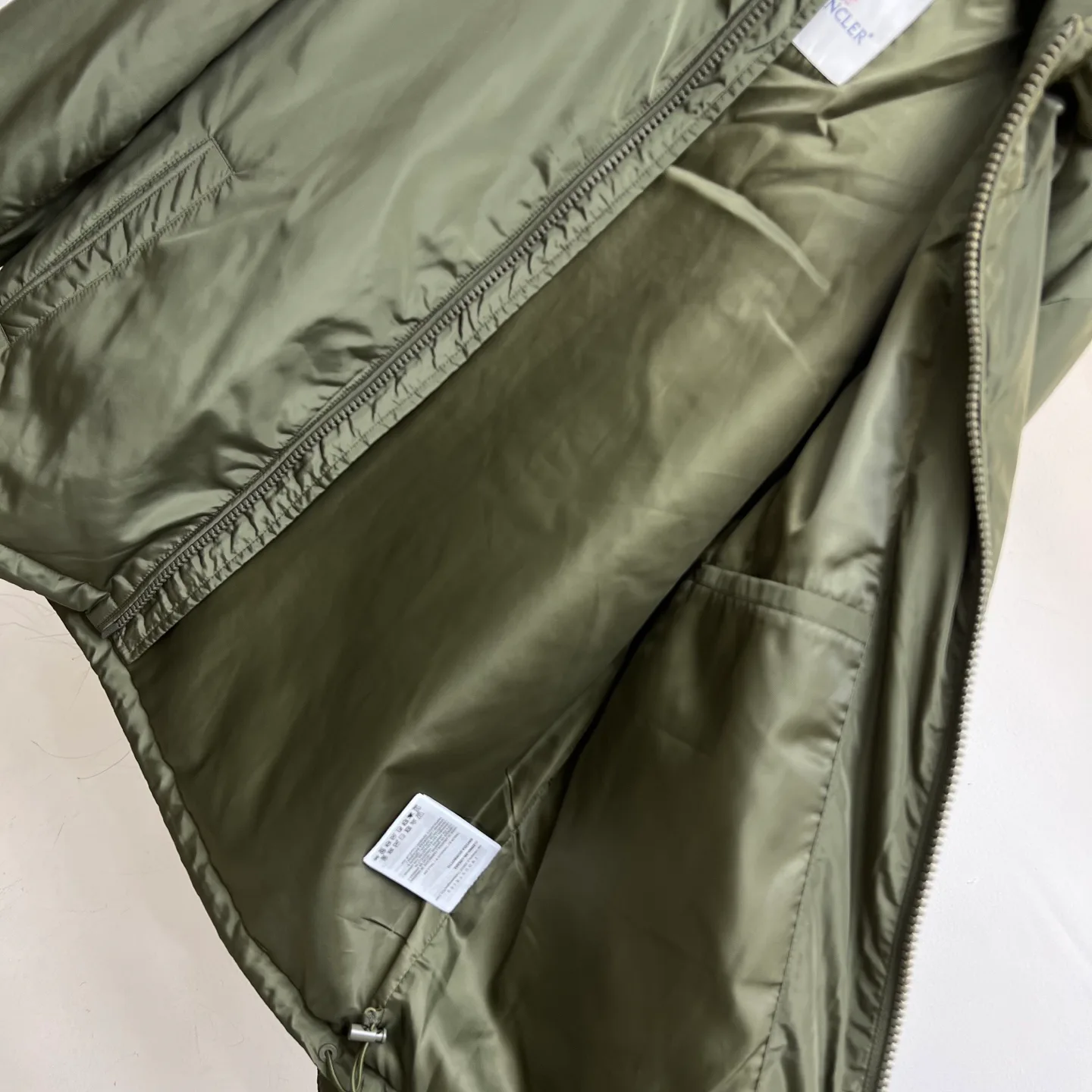 Women's Jackets And Down Jackets MONCLER 17340733