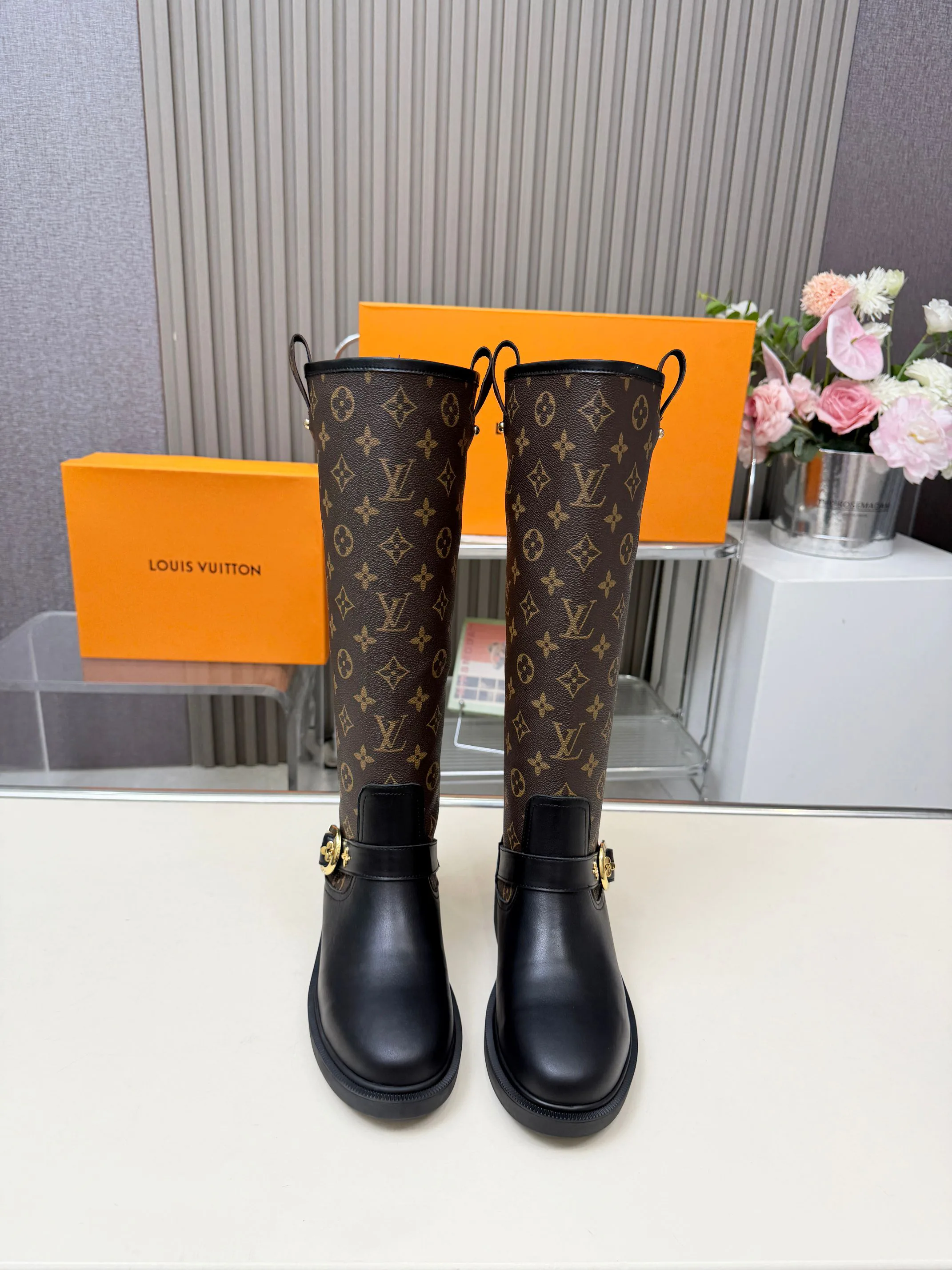 Women's Ankle Boots LOUIS VUITTON 18279807