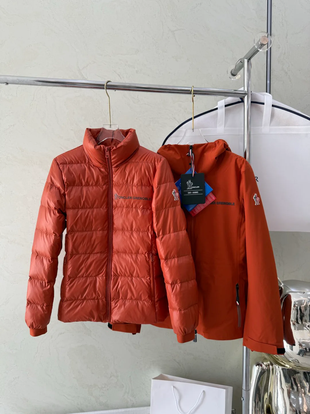 Women's Jackets And Down Jackets MONCLER 18043545
