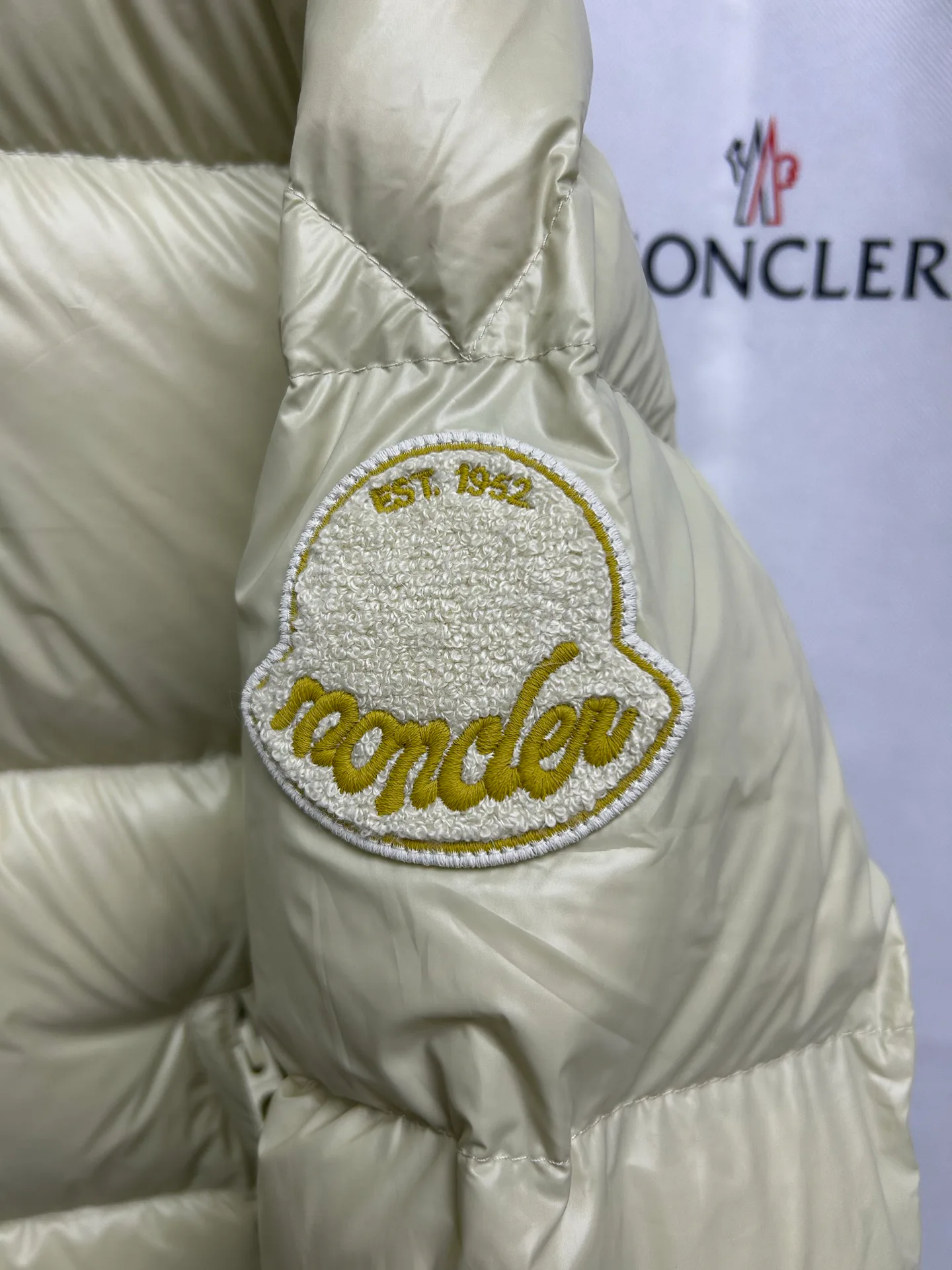 Men's Jackets And Down Jackets MONCLER 18188953