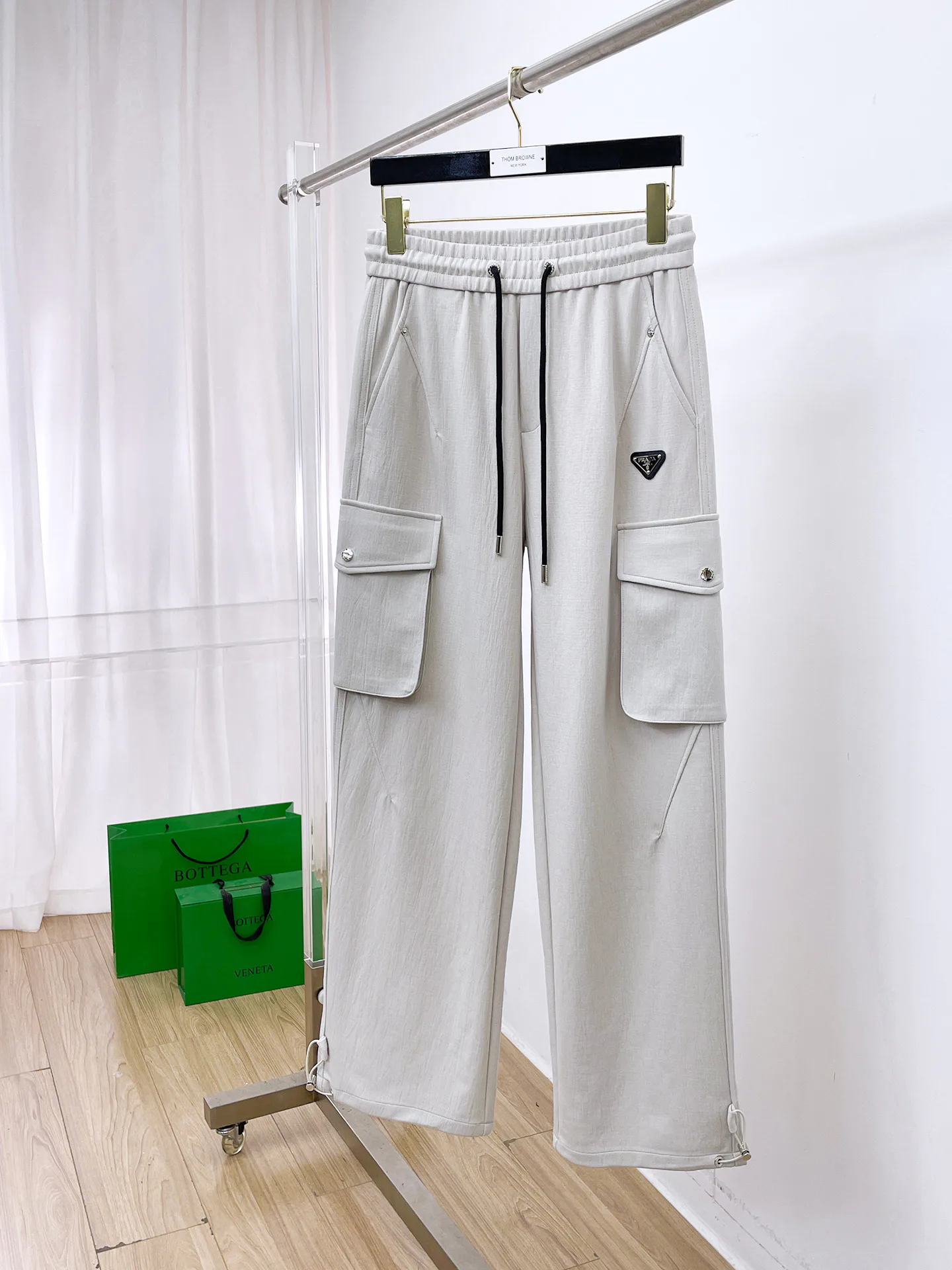 Men's Trousers PRADA 18399374