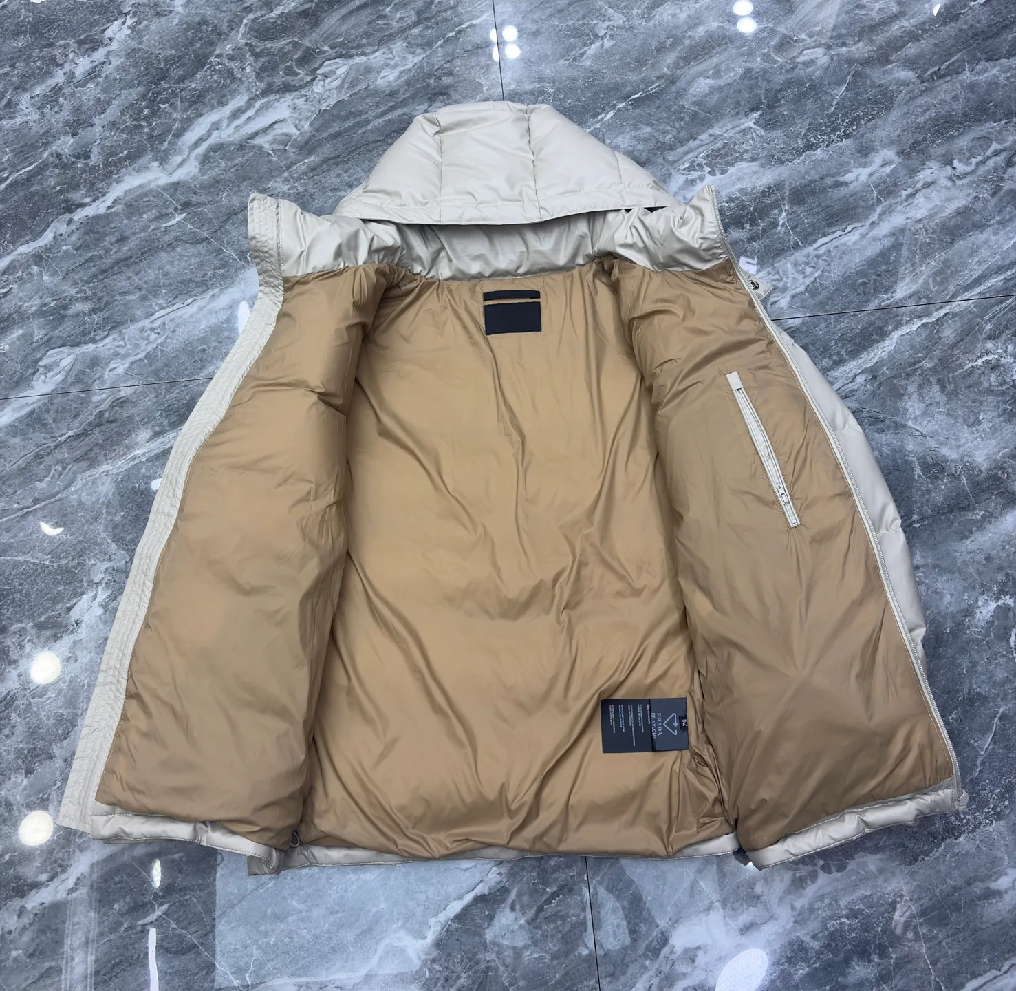 Women's Jackets And Down Jackets PRADA 17690907