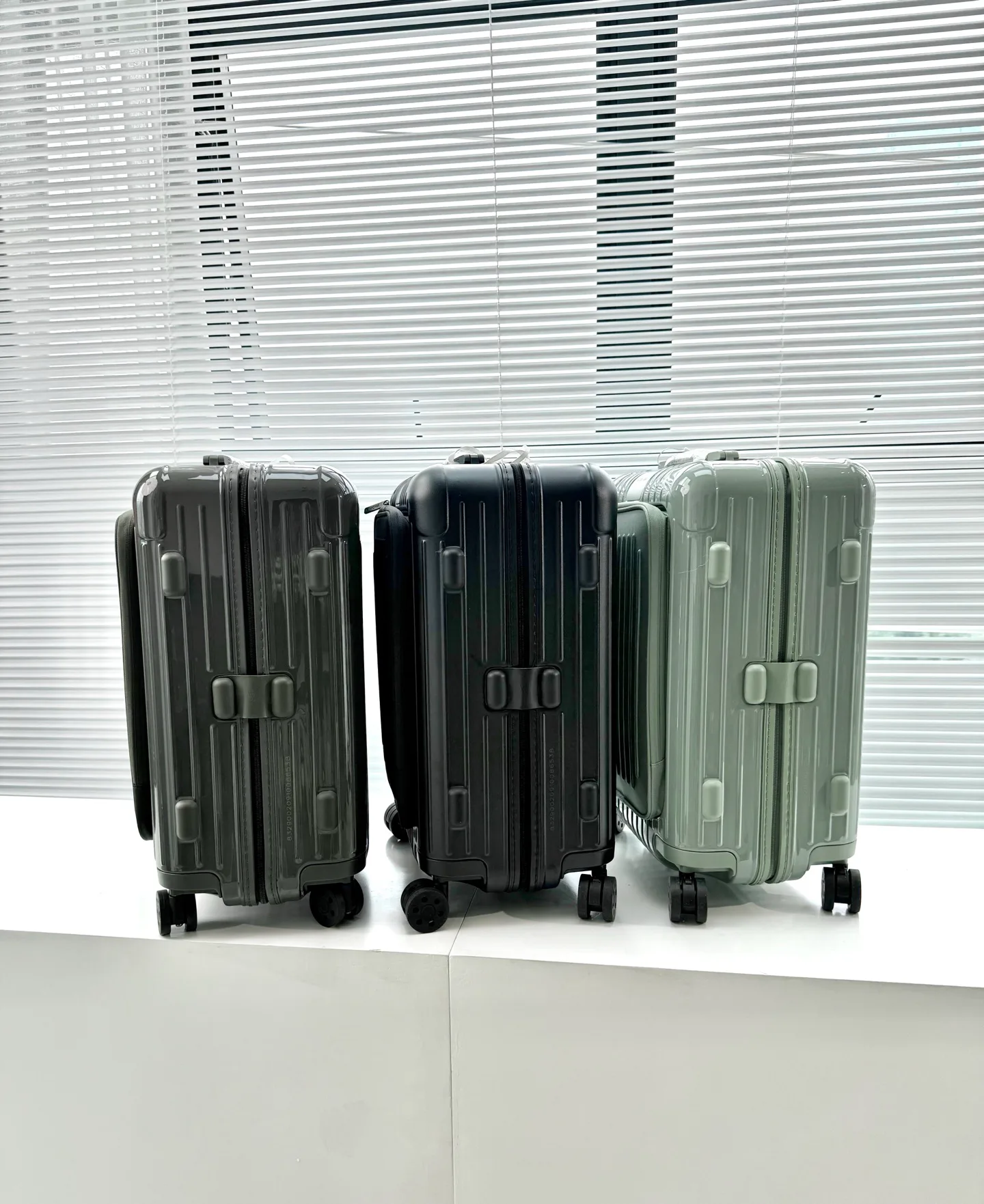 Suitcases RIMOWA 17639588