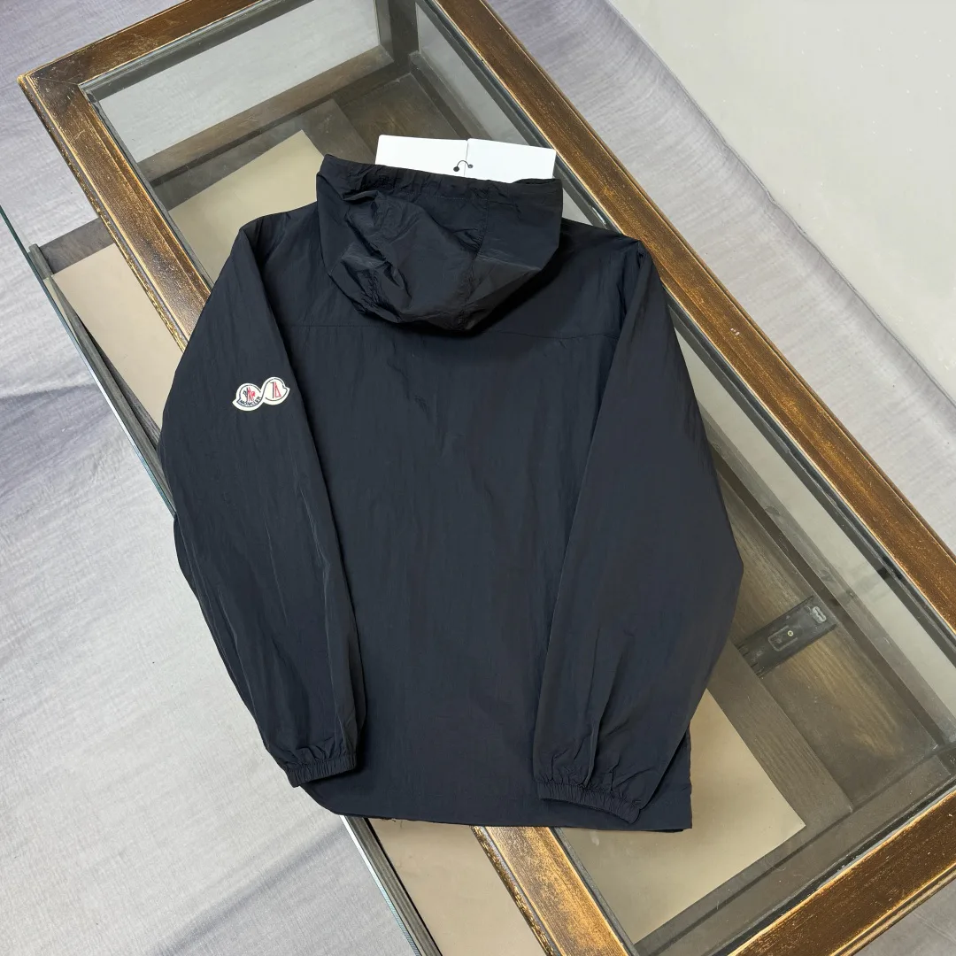 Men's Jackets And Down Jackets MONCLER 17286043